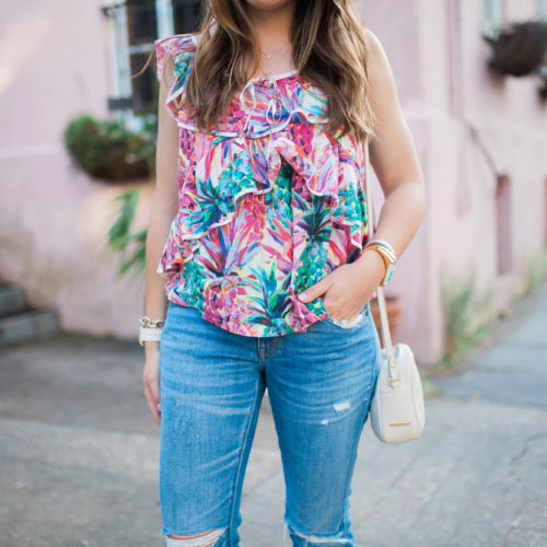 How to Dress Up a Graphic Tee - Glitter & Gingham