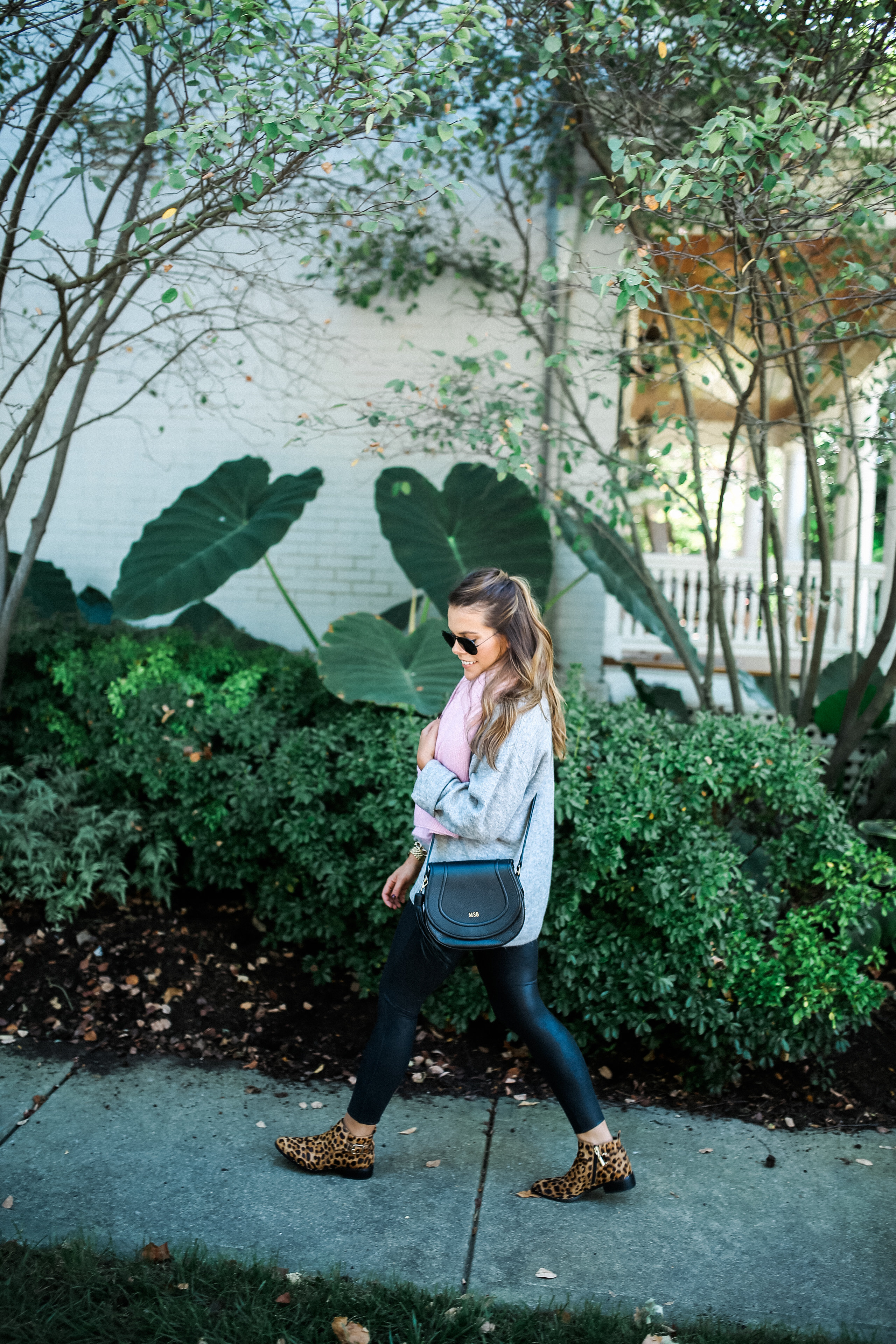 Casual Fall Outfit Idea / Leopard Booties 