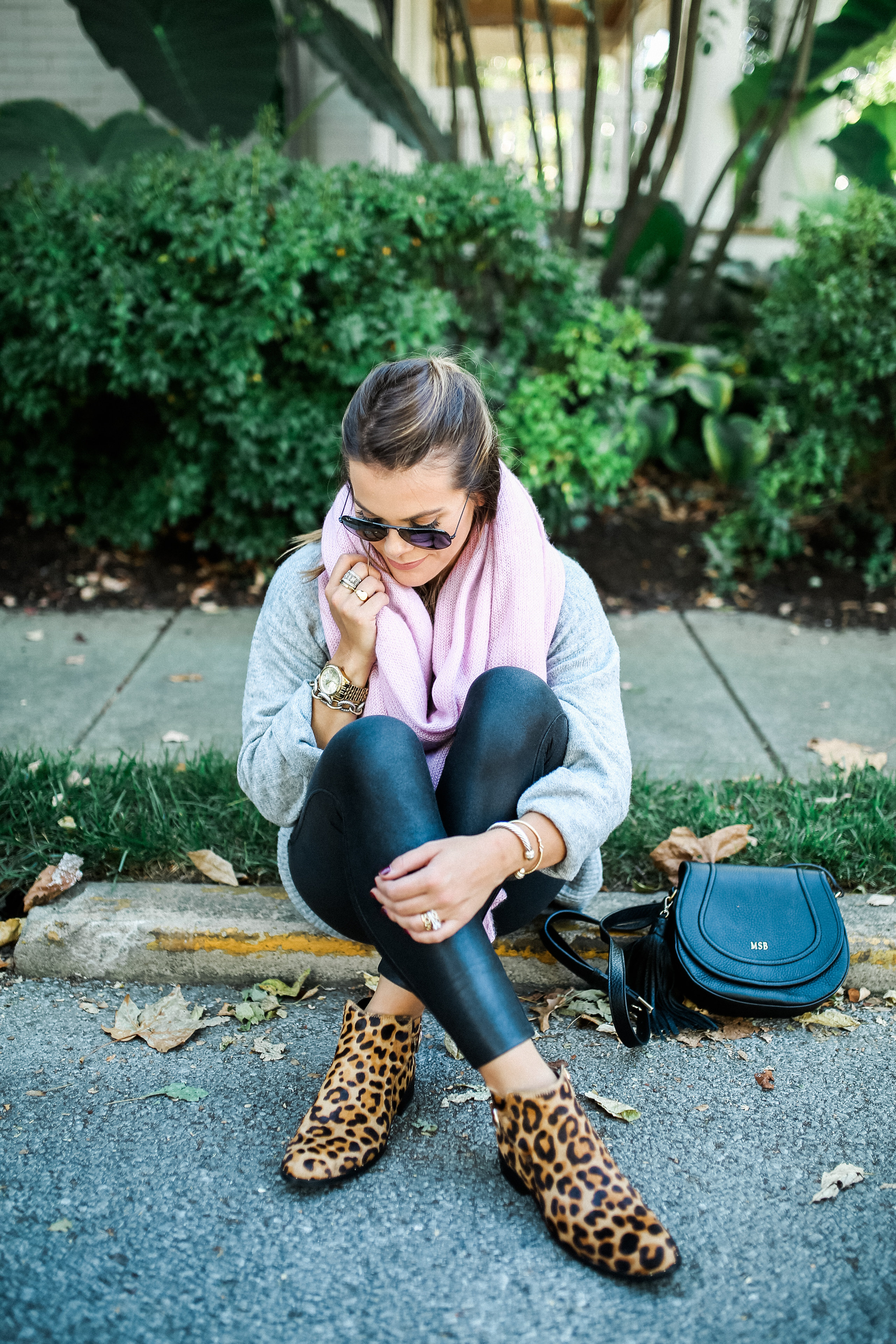 Casual Fall Outfit Idea / Leopard Booties 