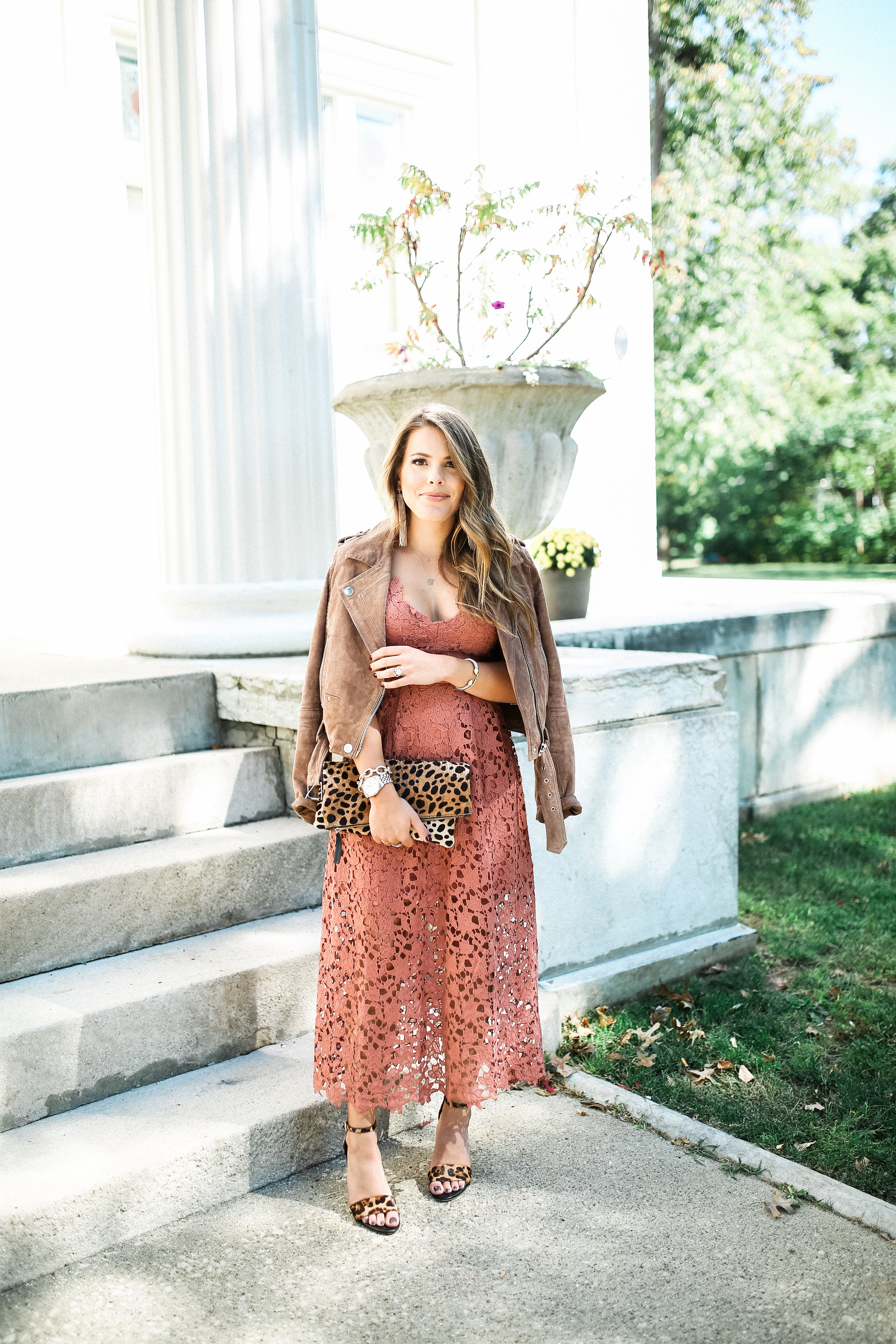 Fall Wedding Outfit Idea / Lace Midi Dress 