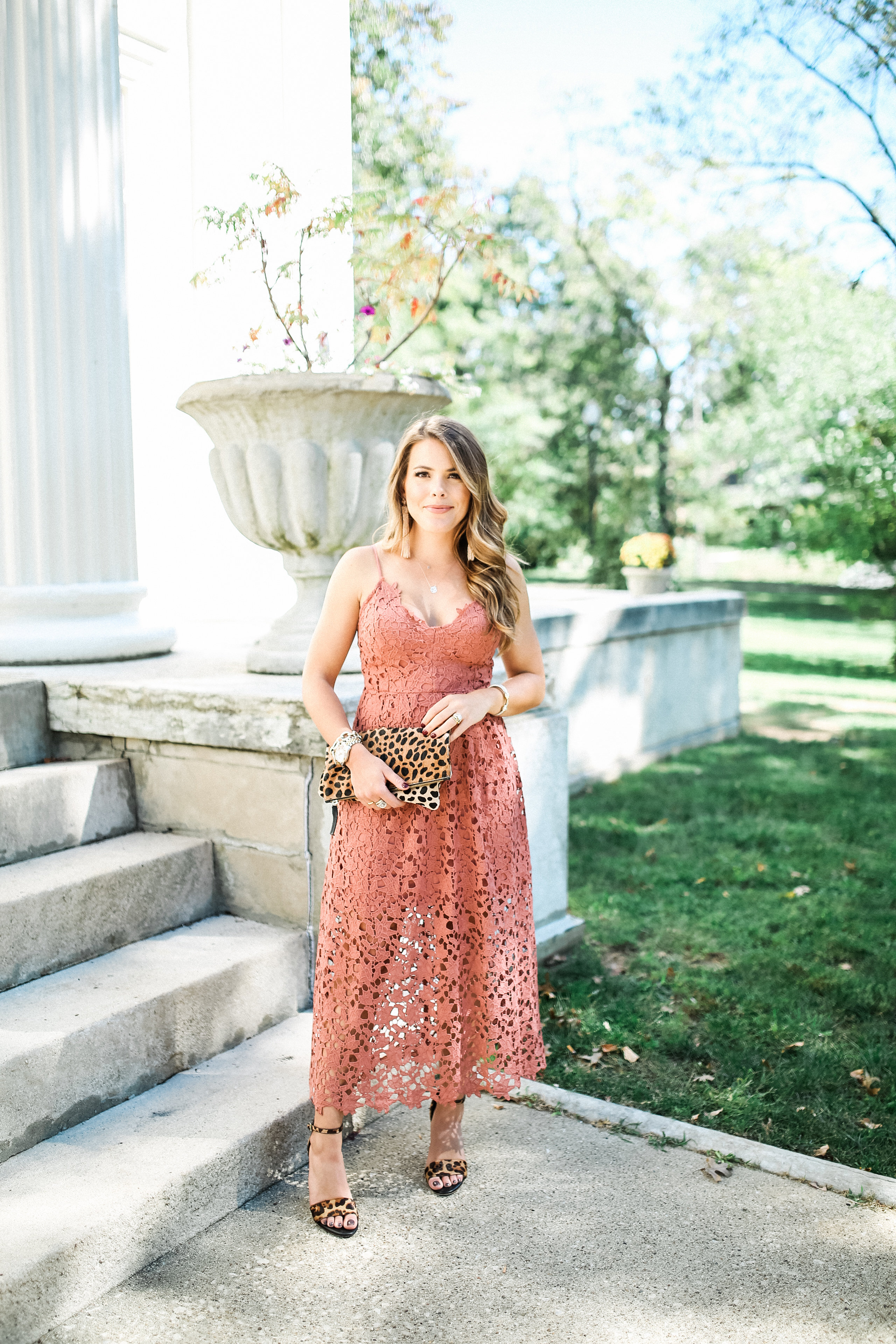 Fall Wedding Outfit Idea / Lace Midi Dress 