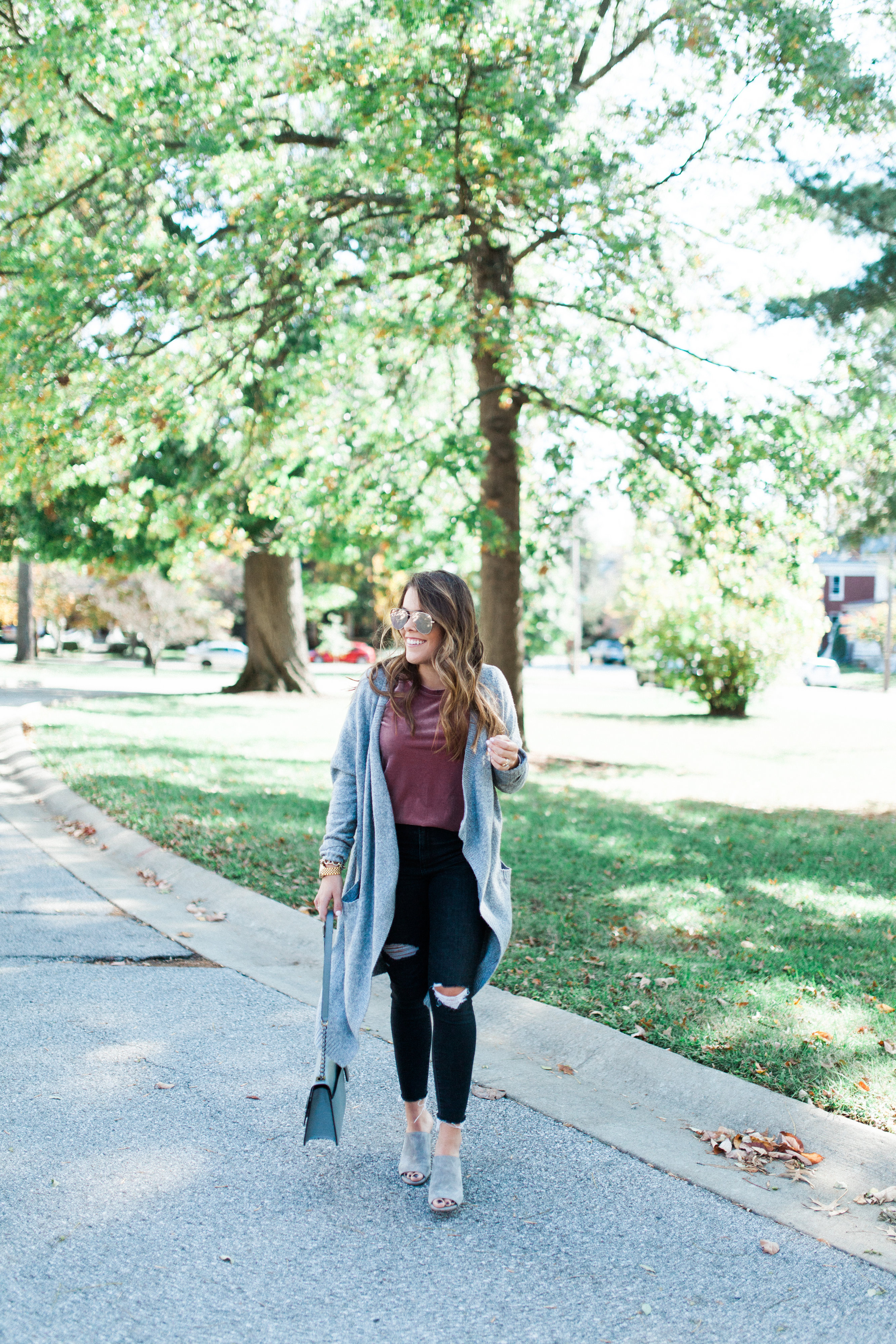 How to wear a velvet tee / fall outfit idea