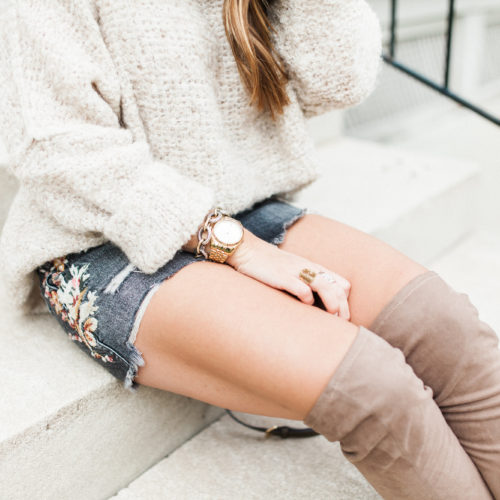 Embroidered Denim Skirt for fall / fall outfit idea