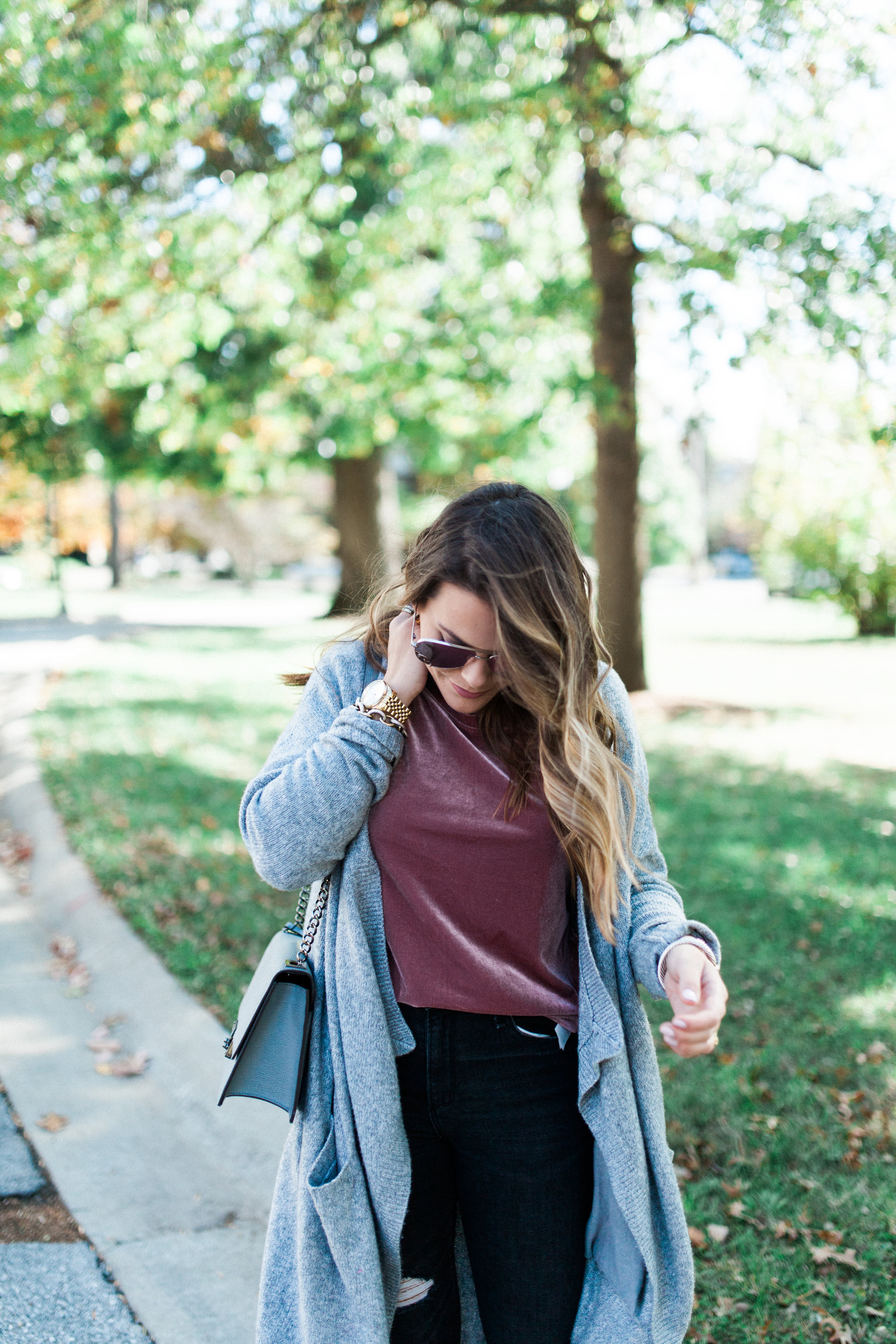How to wear a velvet tee / fall outfit idea