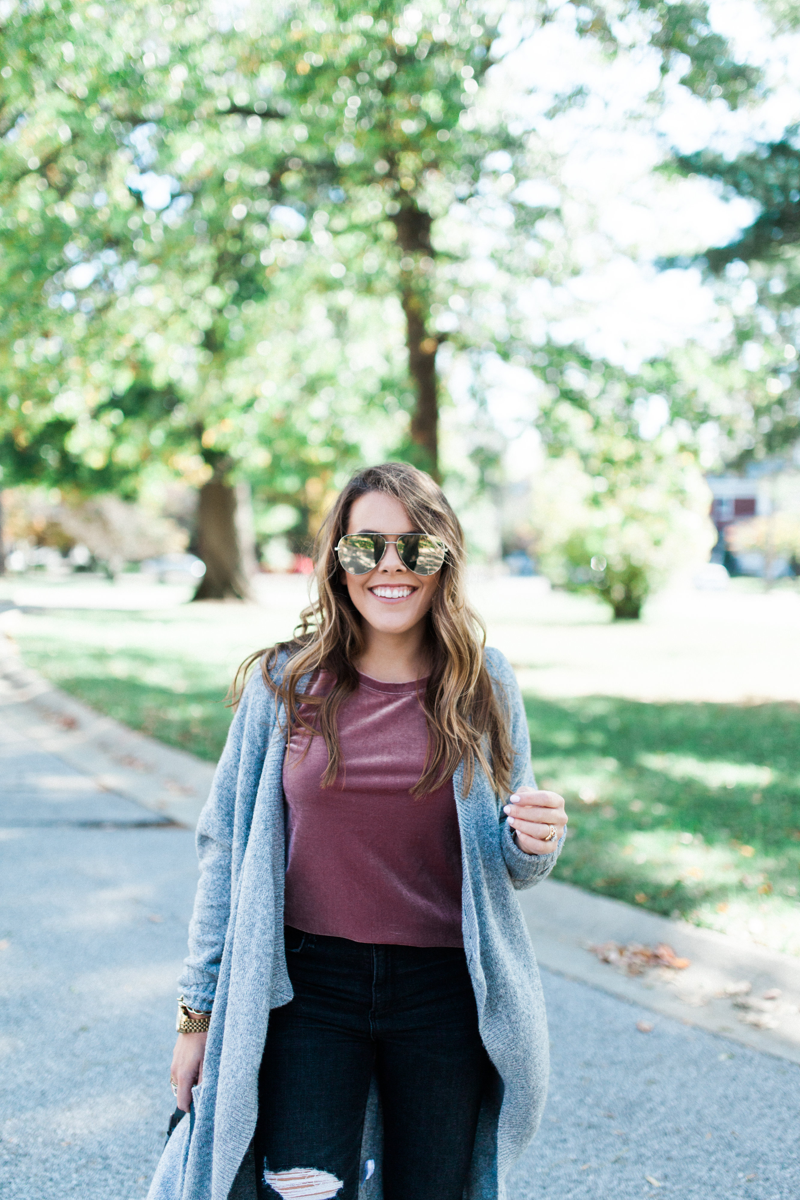 How to wear a velvet tee / fall outfit idea