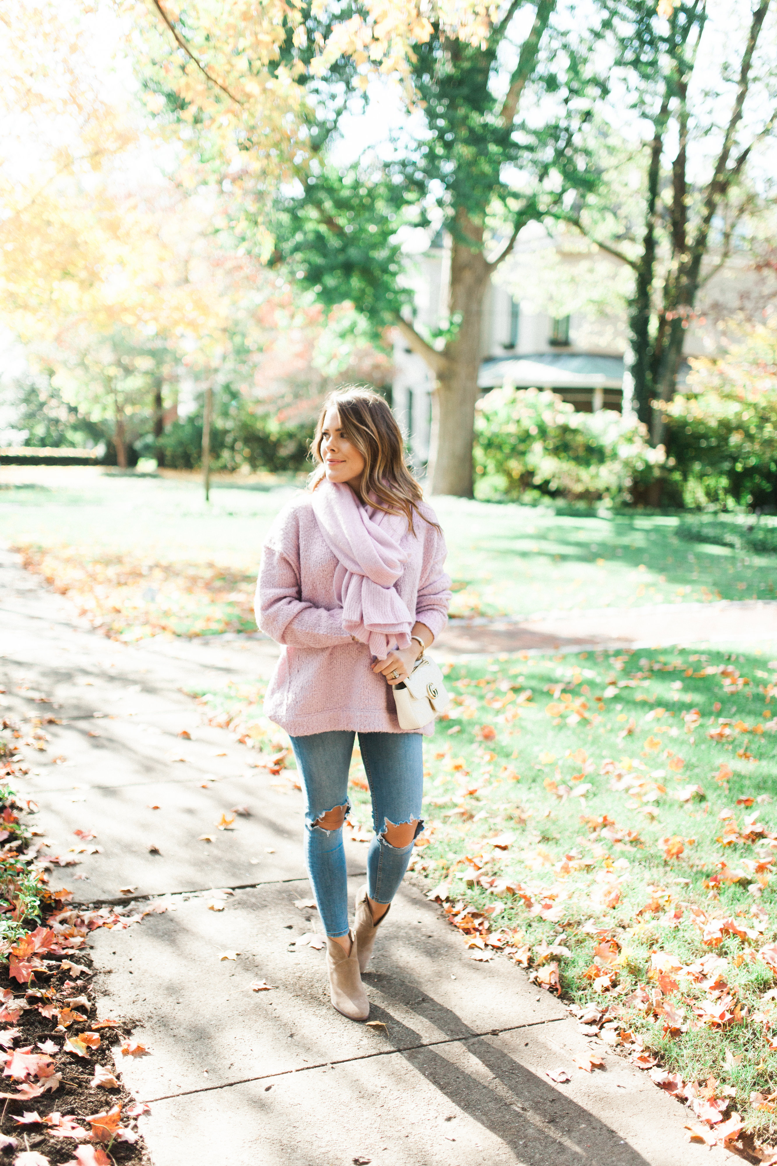 Cozy Sweater / Fall Outfit Idea 