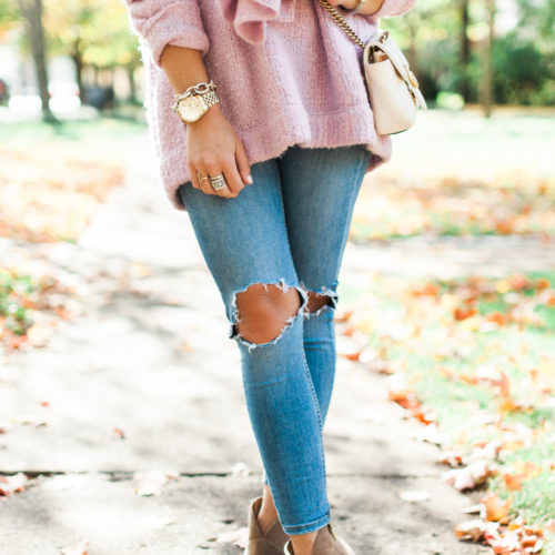 Cozy Sweater / Fall Outfit Idea