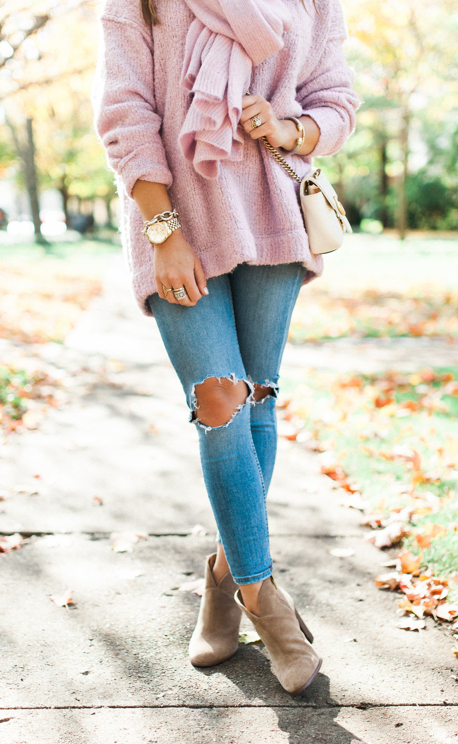 Cozy Sweater / Fall Outfit Idea 
