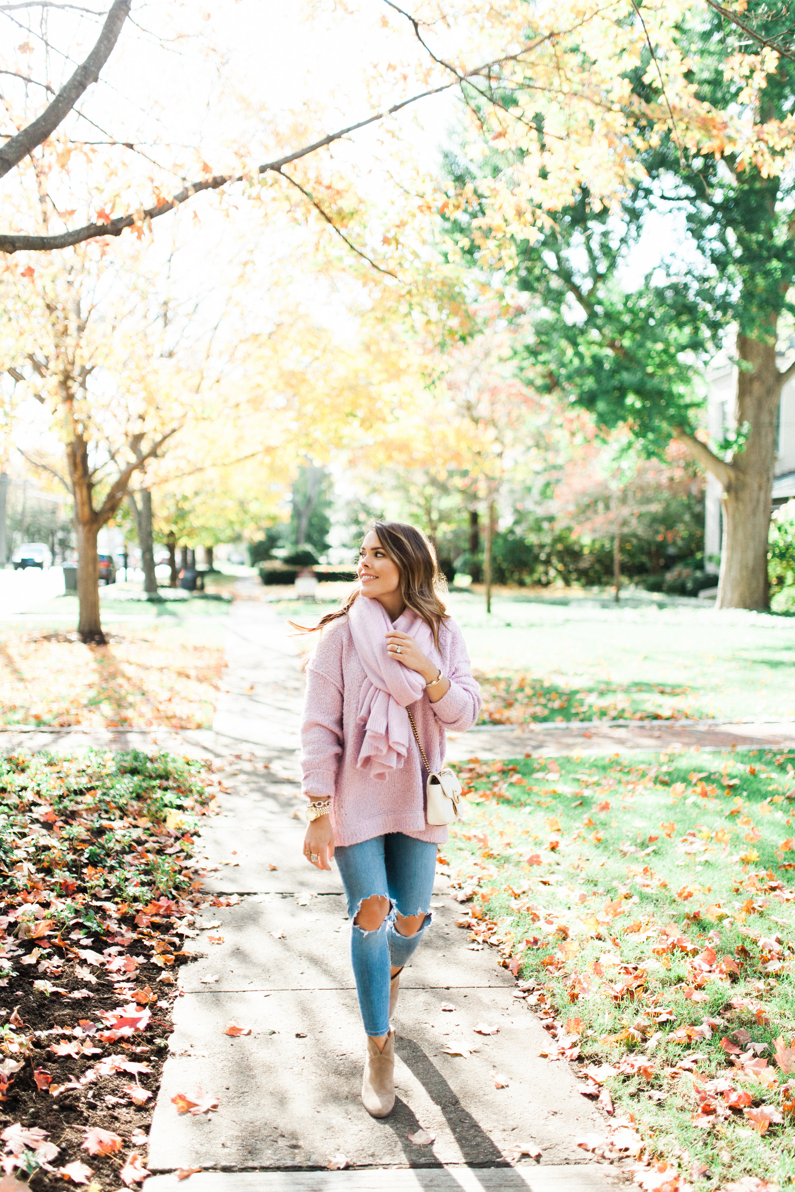 Cozy Sweater / Fall Outfit Idea 