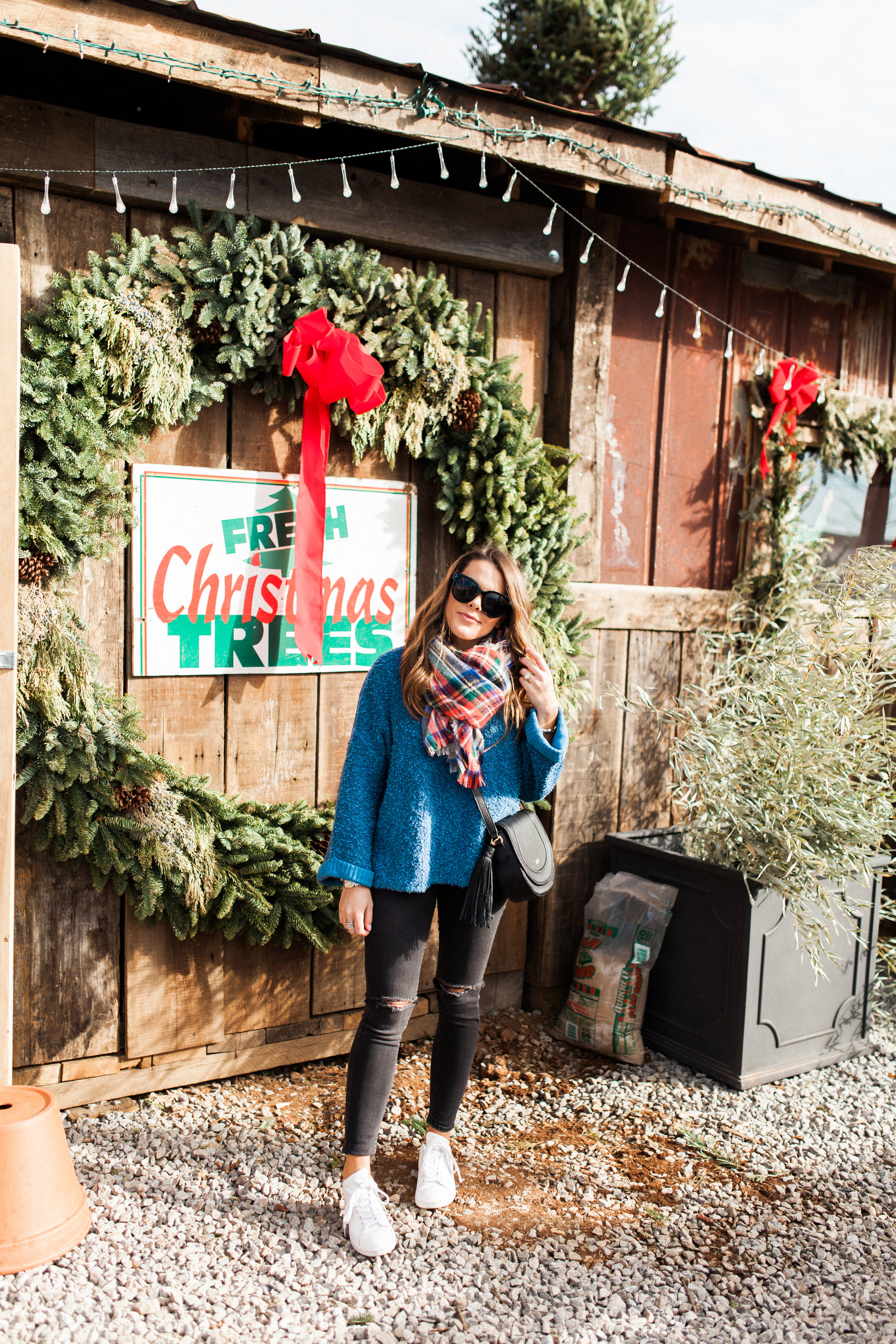 Christmas Outfit Inspiration / Casual holiday outfit