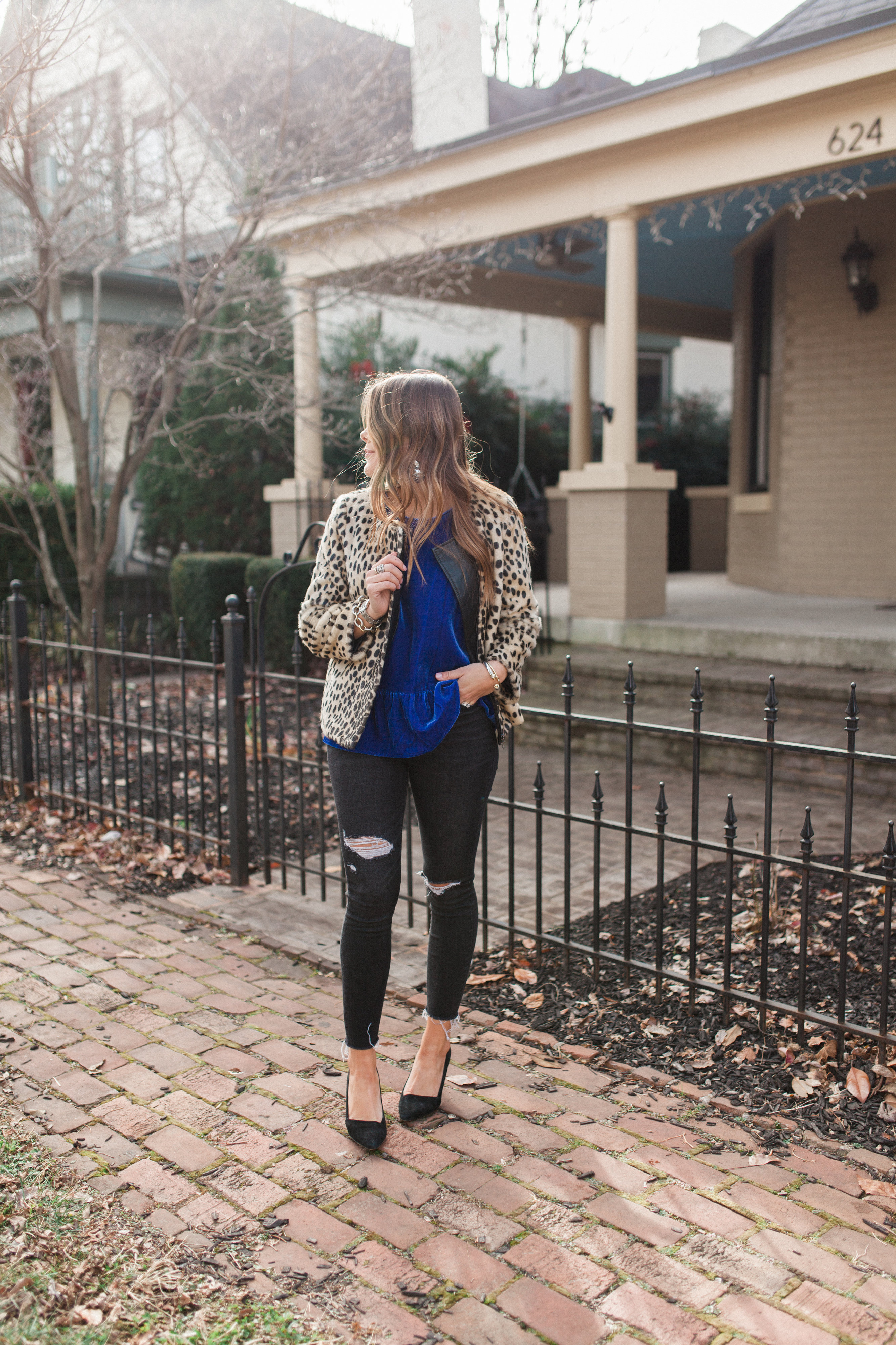 Simple Holiday Outfit / Velvet Peplum TOp 