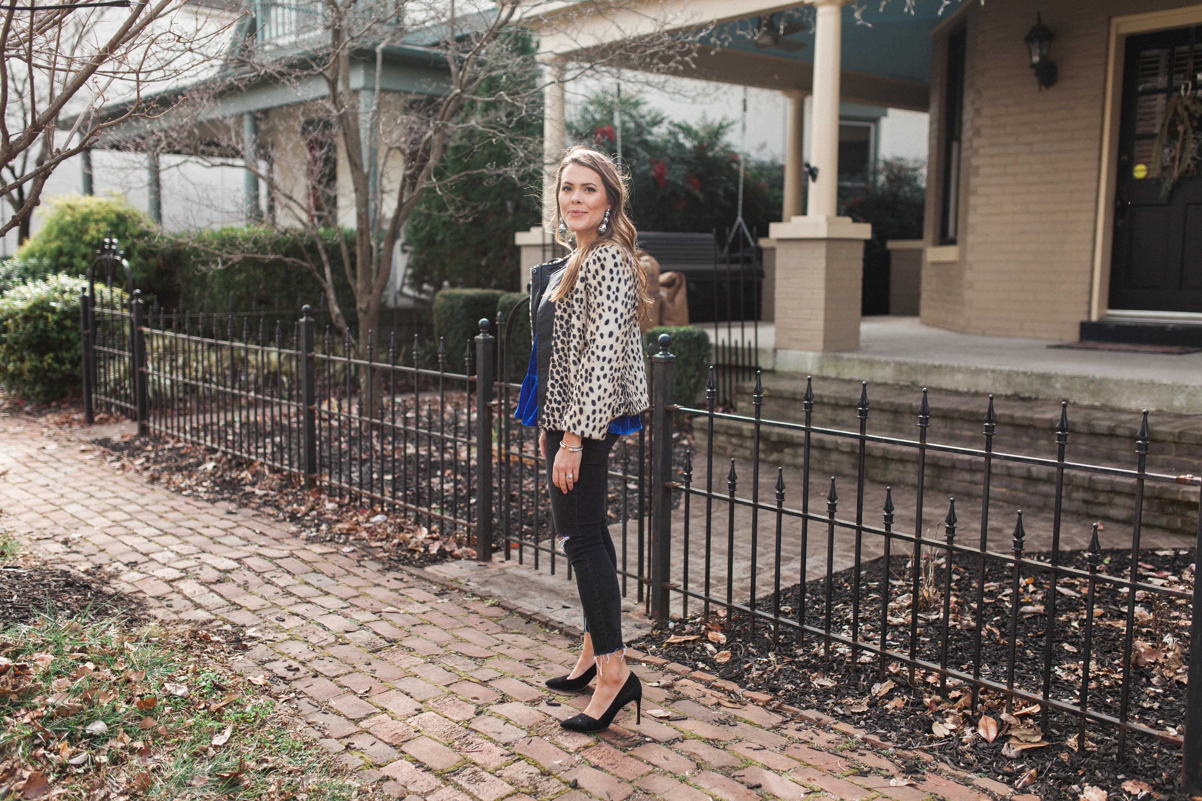 Simple Holiday Outfit / Velvet Peplum TOp 