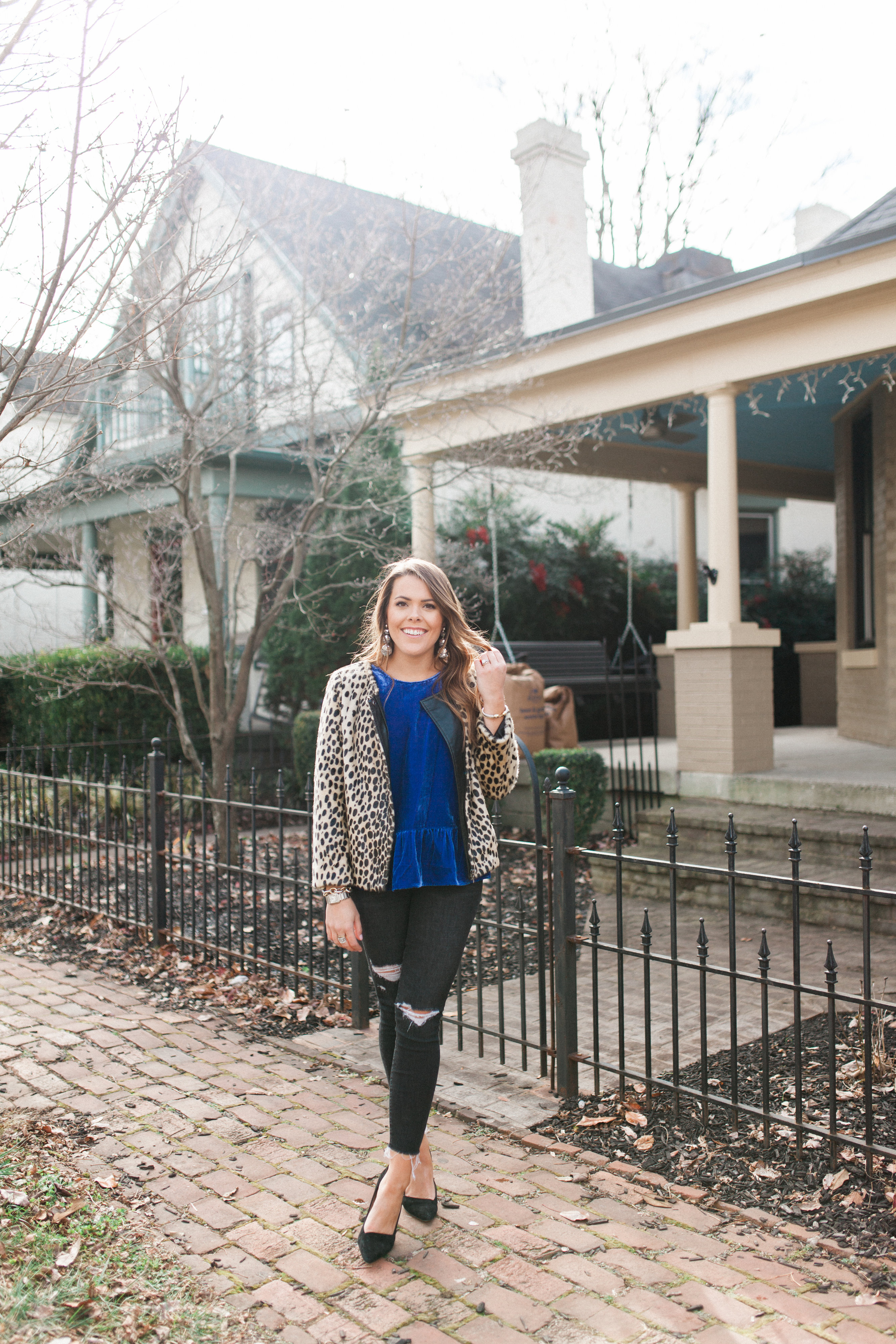 Simple Holiday Outfit / Velvet Peplum TOp 