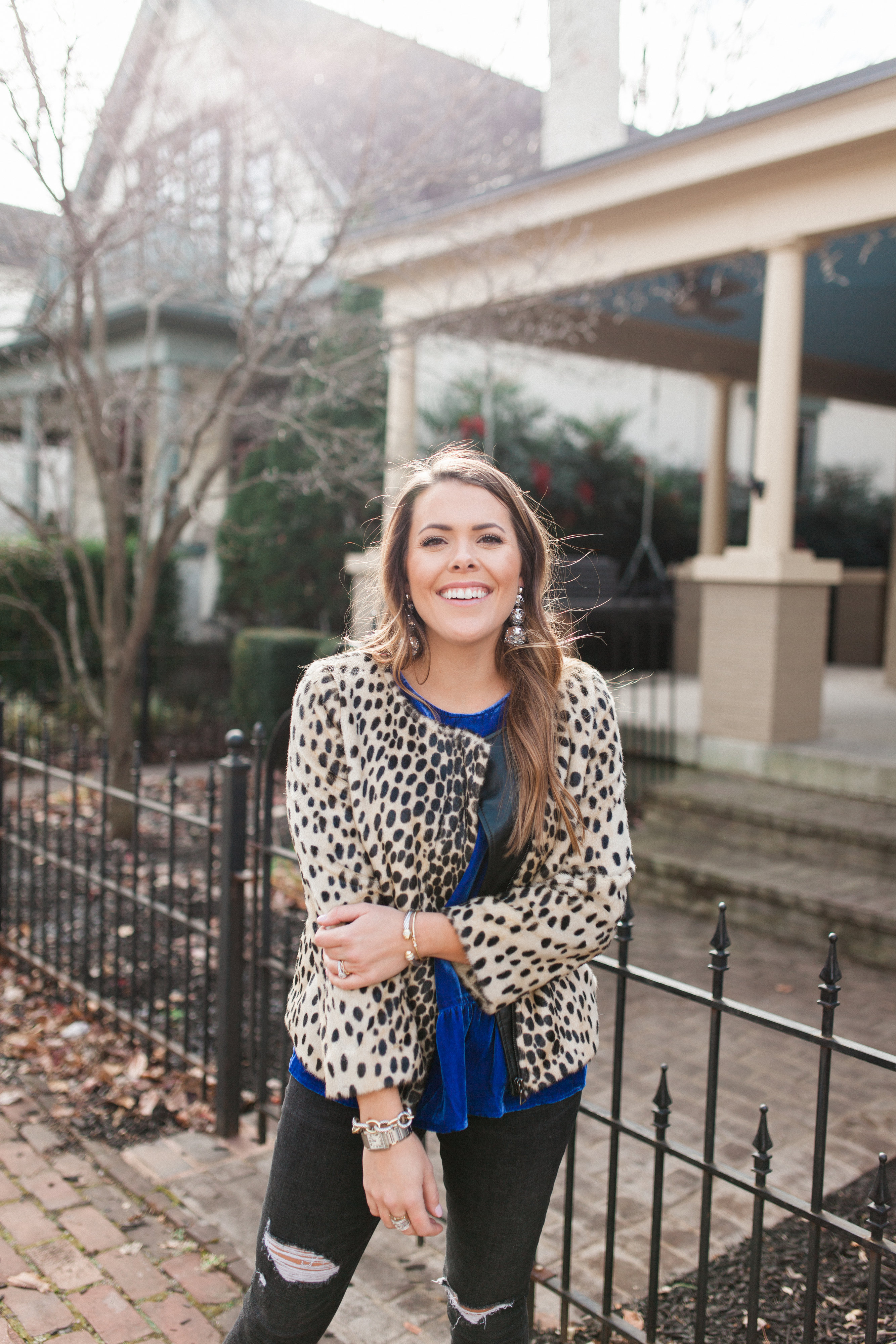 Simple Holiday Outfit / Velvet Peplum TOp 