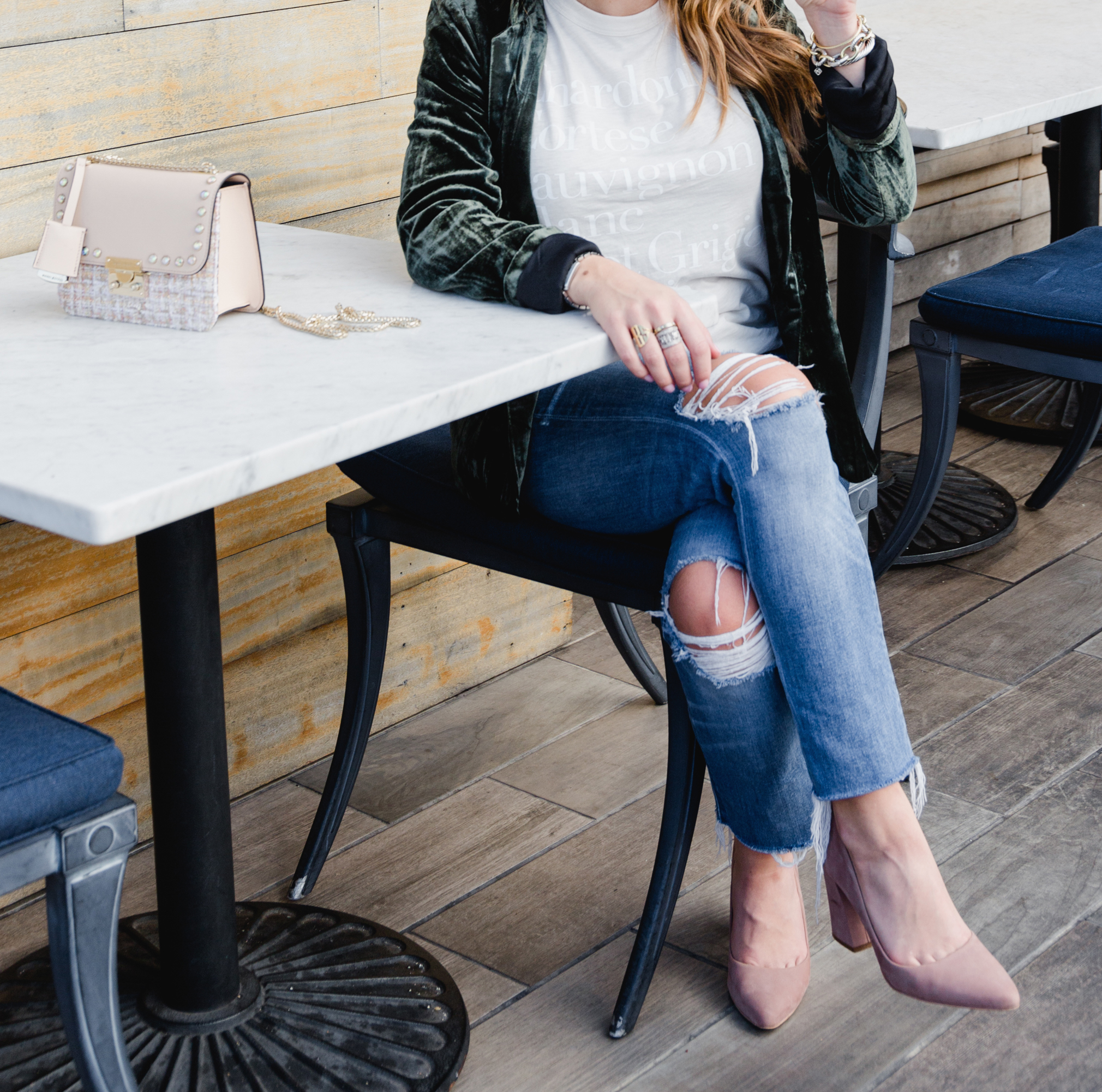 Velvet Blazer / Casual Holiday Outfit Inspiration 