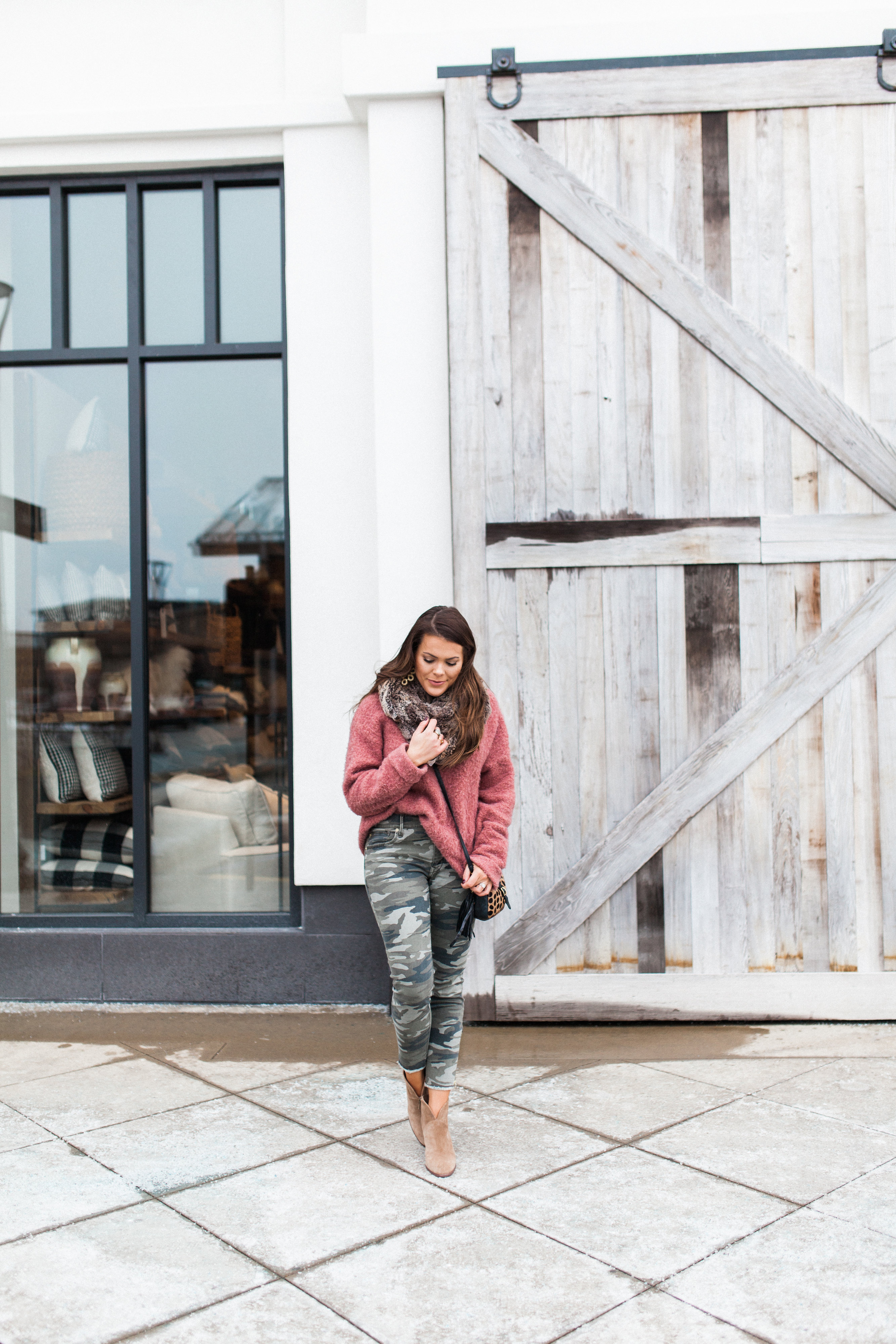 Another way to style camo pants/ cozy way to wear camo pants 