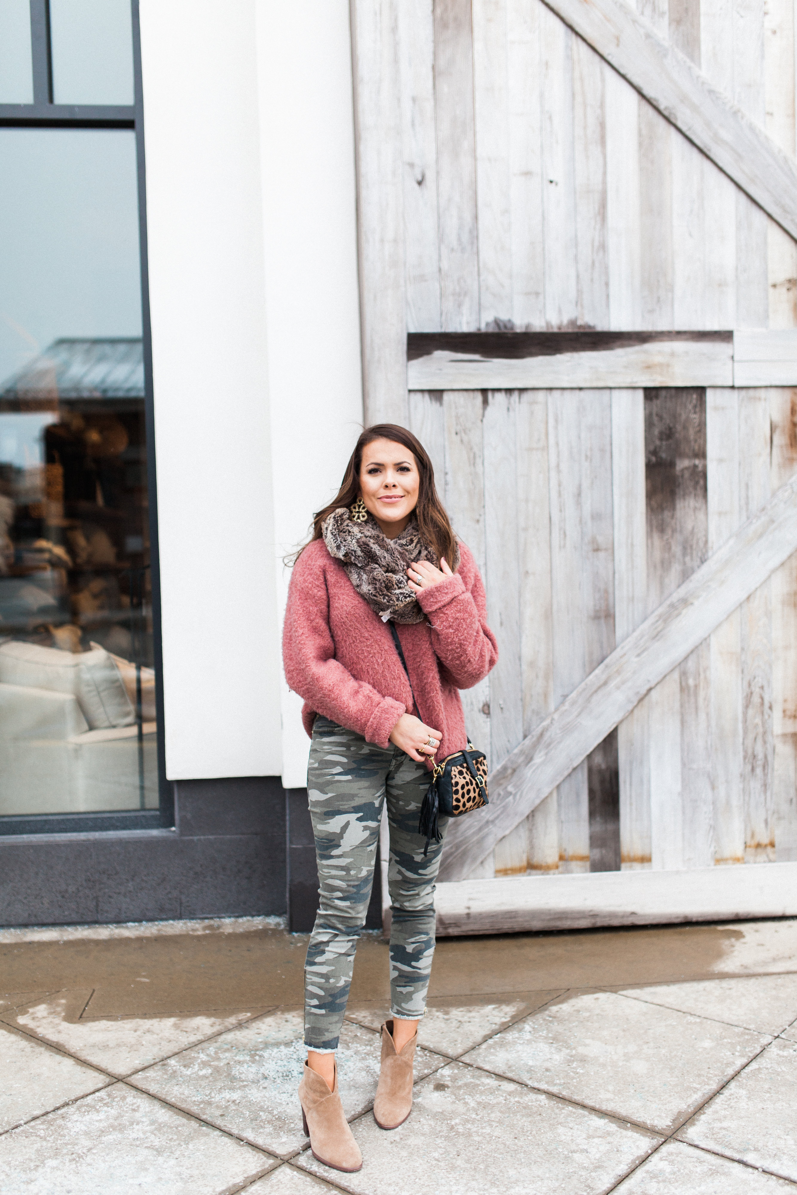 Another way to style camo pants/ cozy way to wear camo pants 