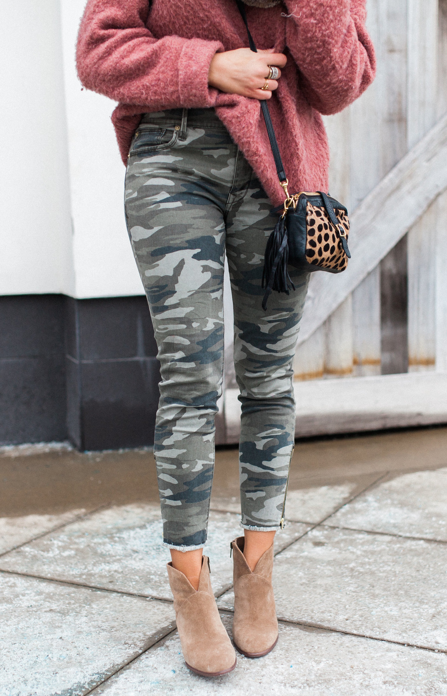 Another way to style camo pants/ cozy way to wear camo pants 