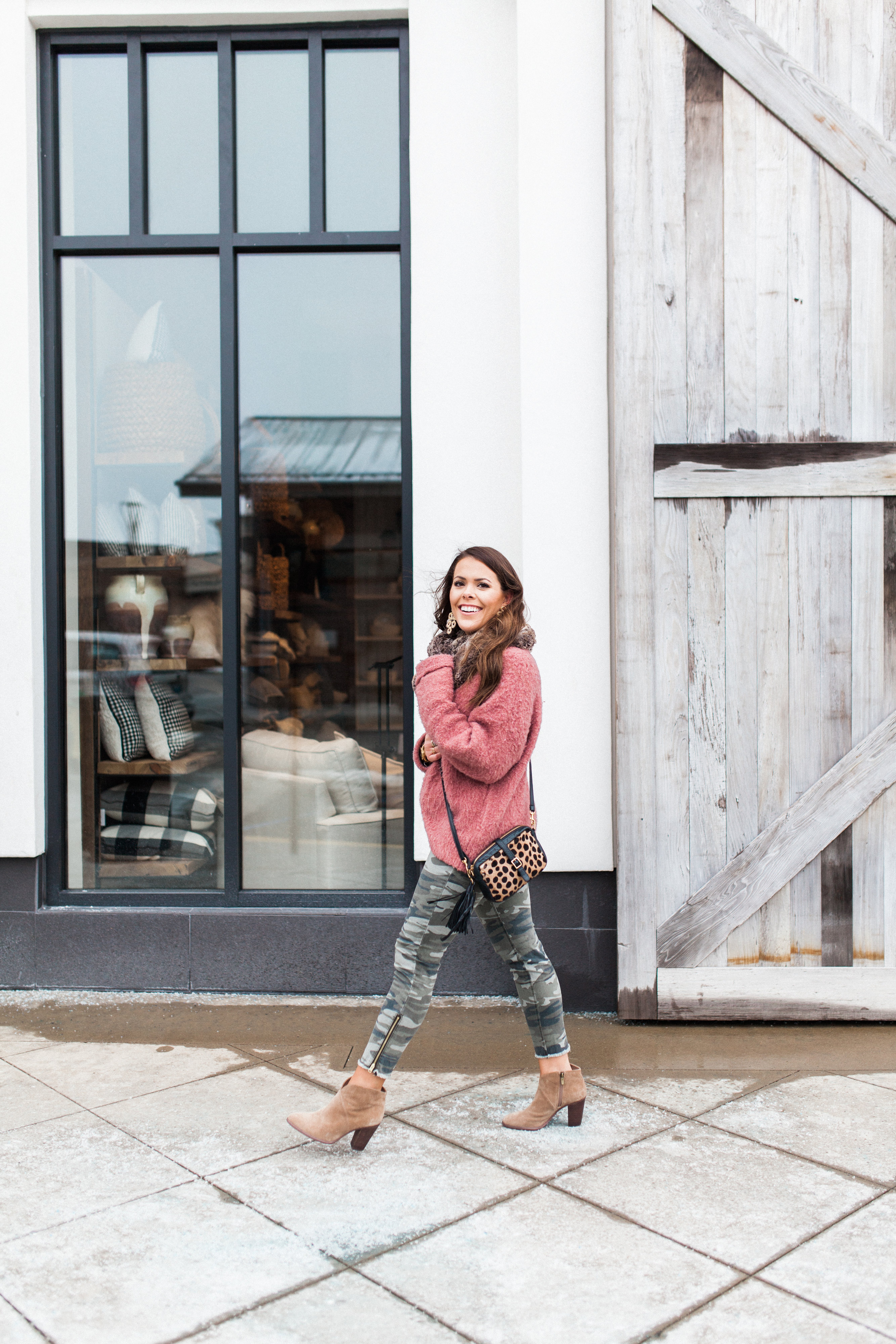 Another way to style camo pants/ cozy way to wear camo pants 