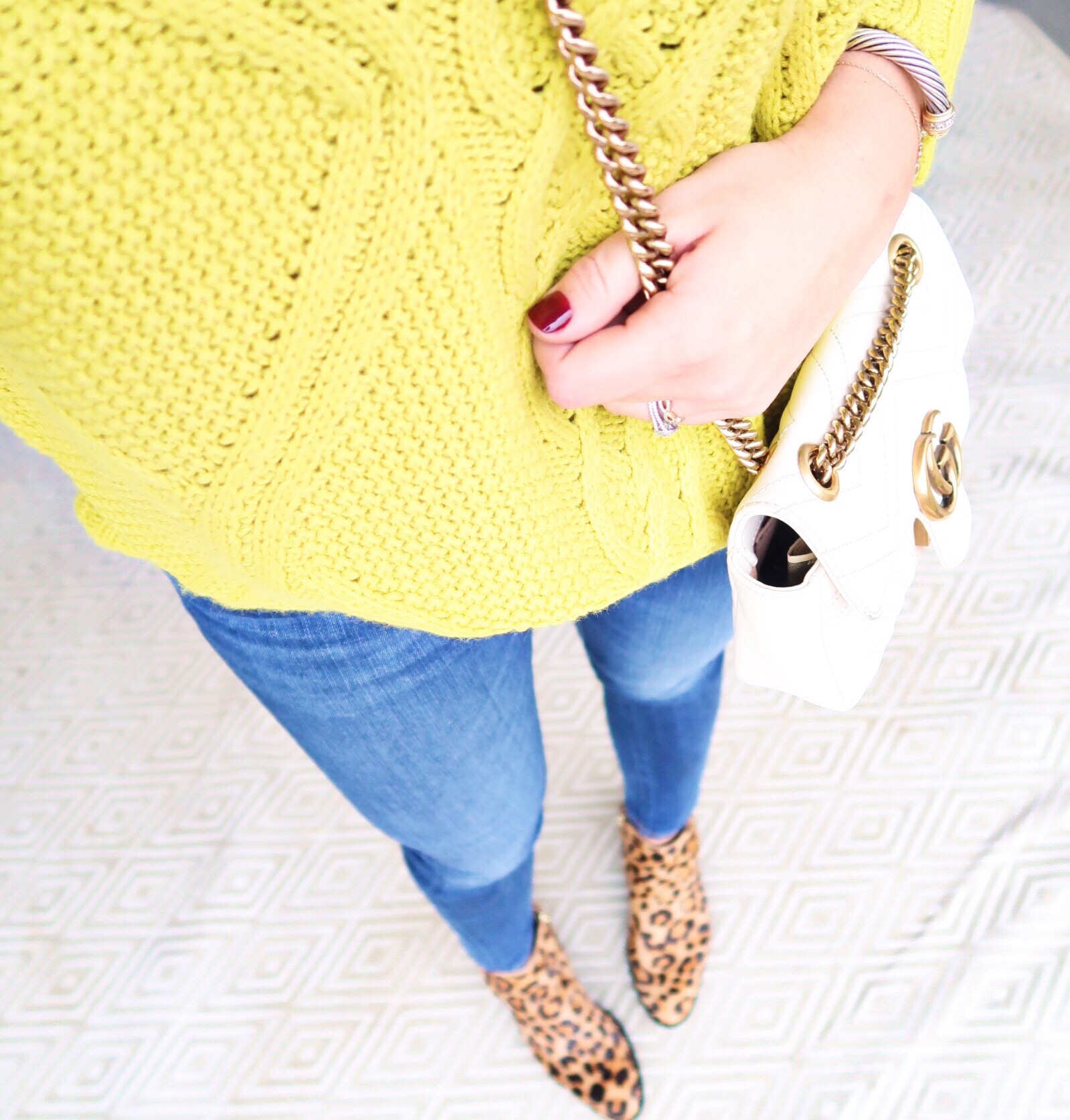 Winter Outfit Ideas / Neon Turtleneck