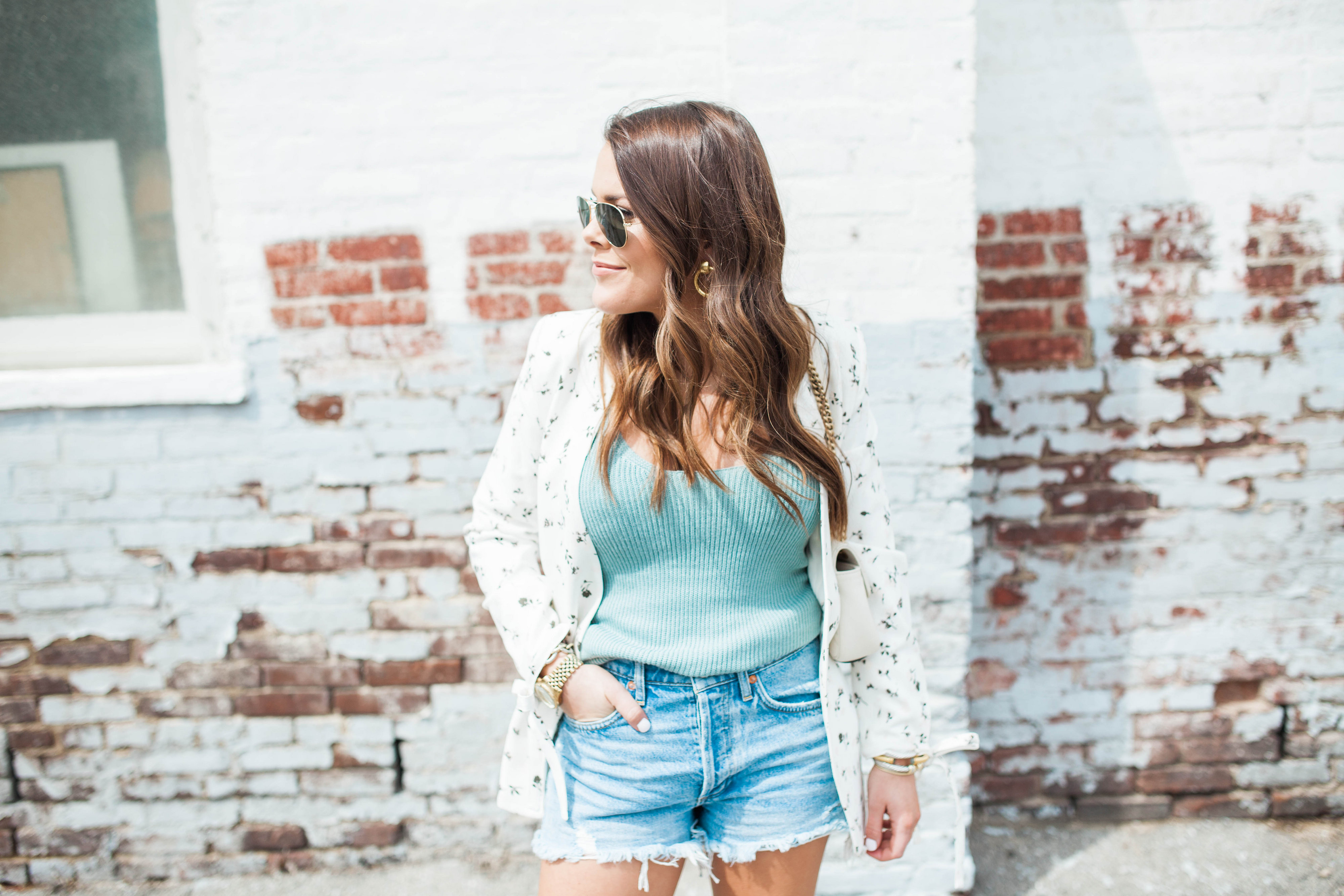 Floral Blazer / How to dress up denim shorts