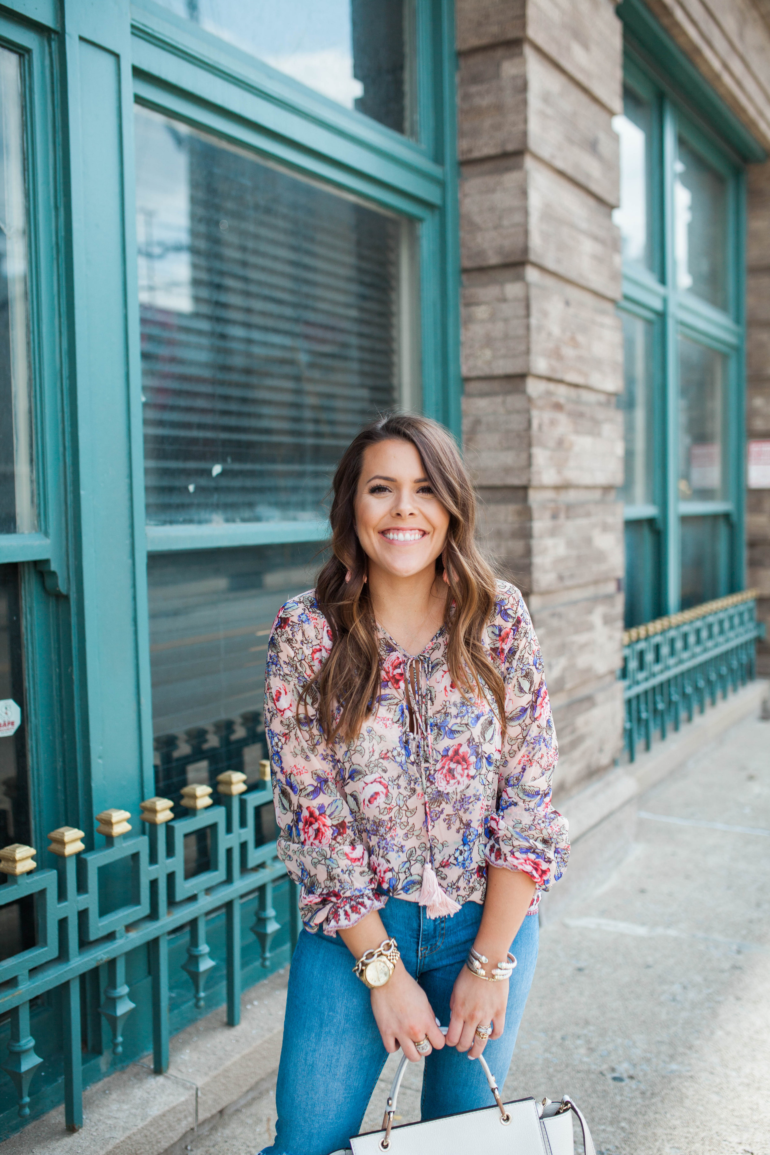 Casual Date Night Outfit / Floral Top / Spring Outfit Inspo 