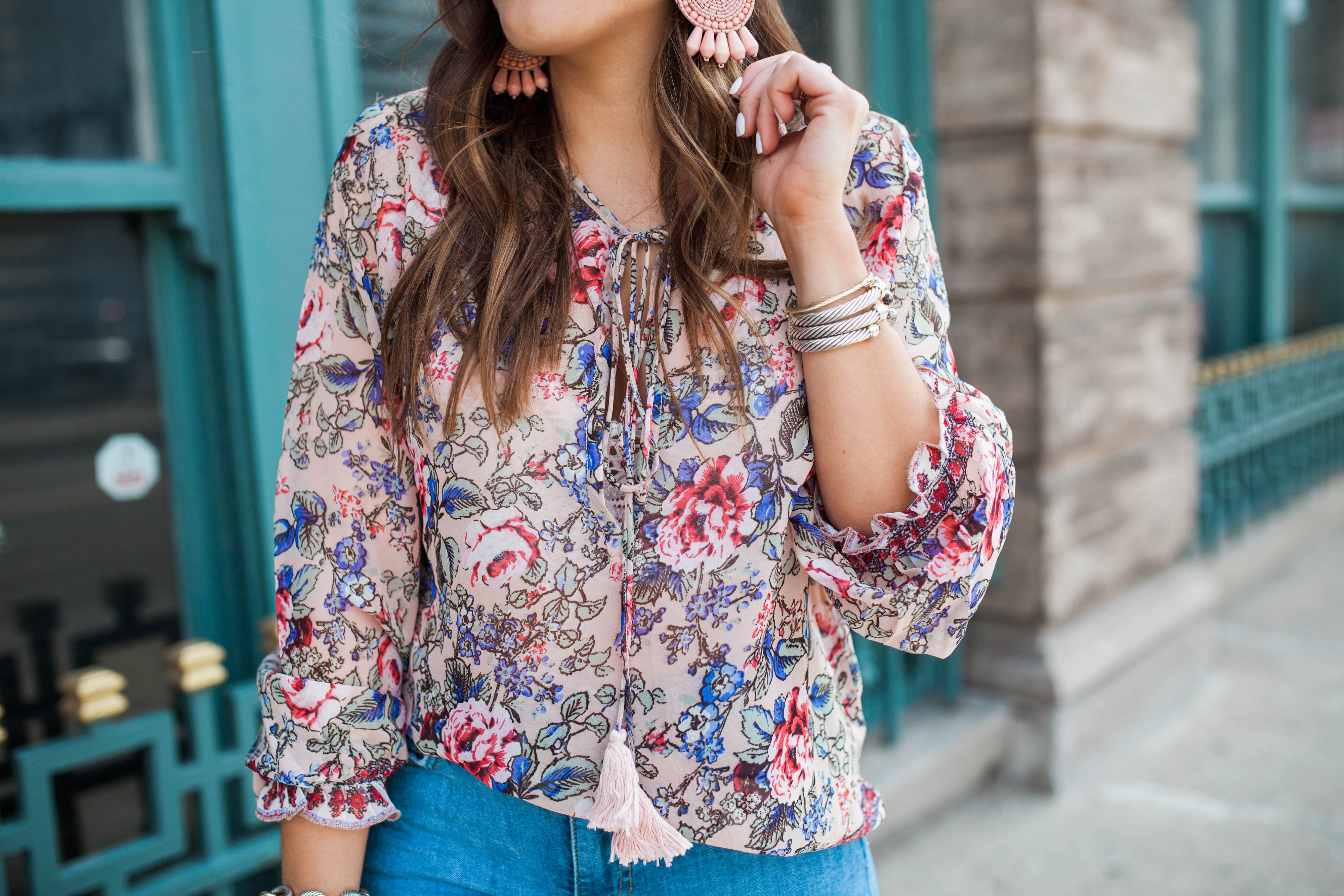 Casual Date Night Outfit / Floral Top / Spring Outfit Inspo 