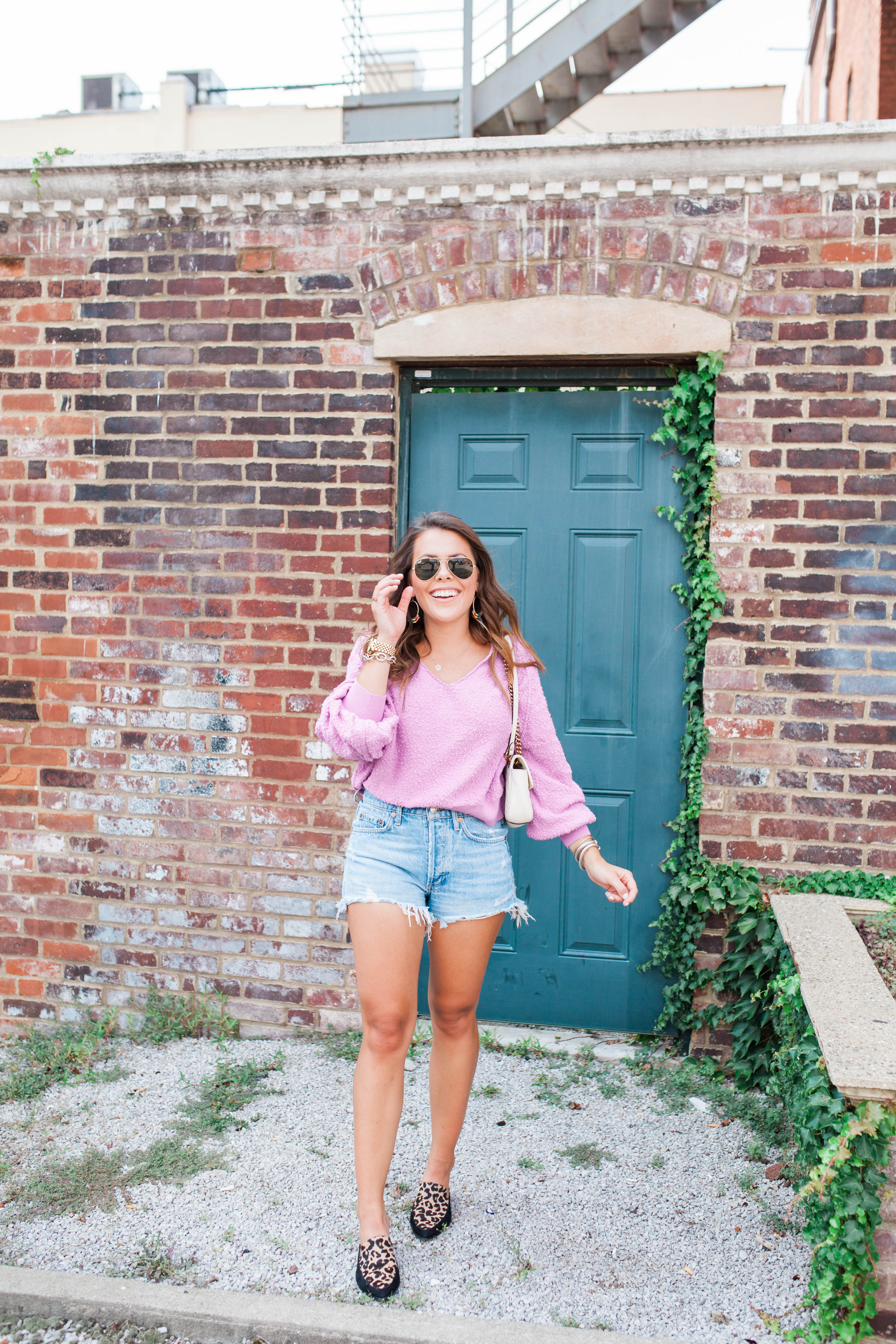 How to wear jean shorts into fall / Free People Sweater / The BEST denim shorts