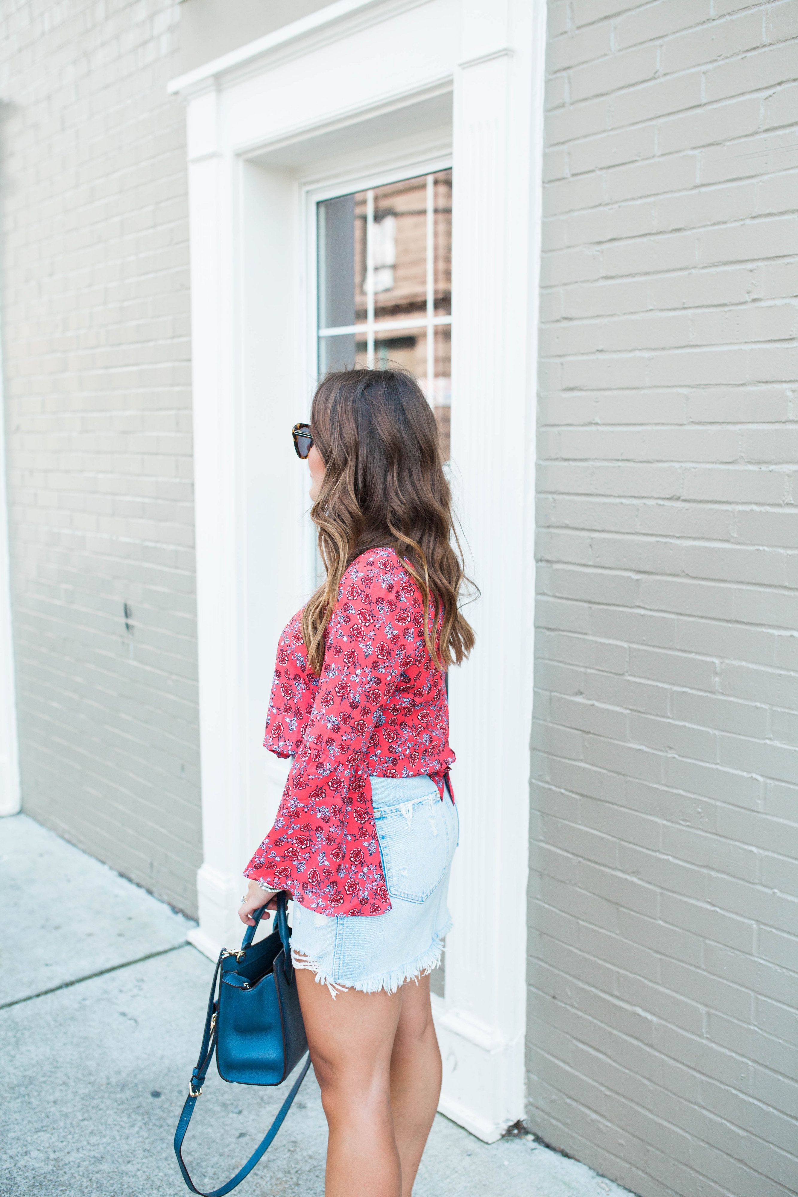 How to wear a denim skirt for fall