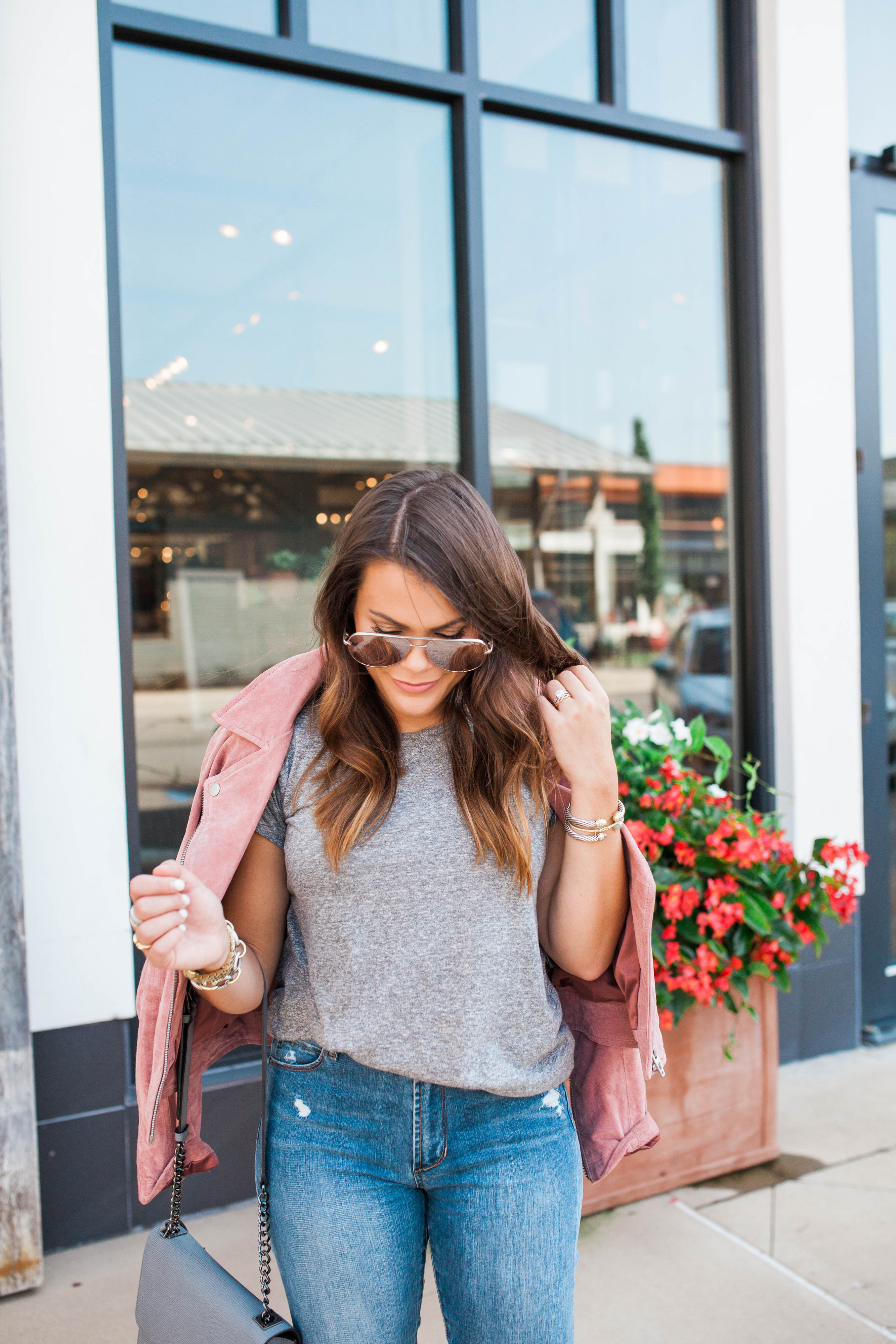 The BEST grey tee / Casual Fall Style 