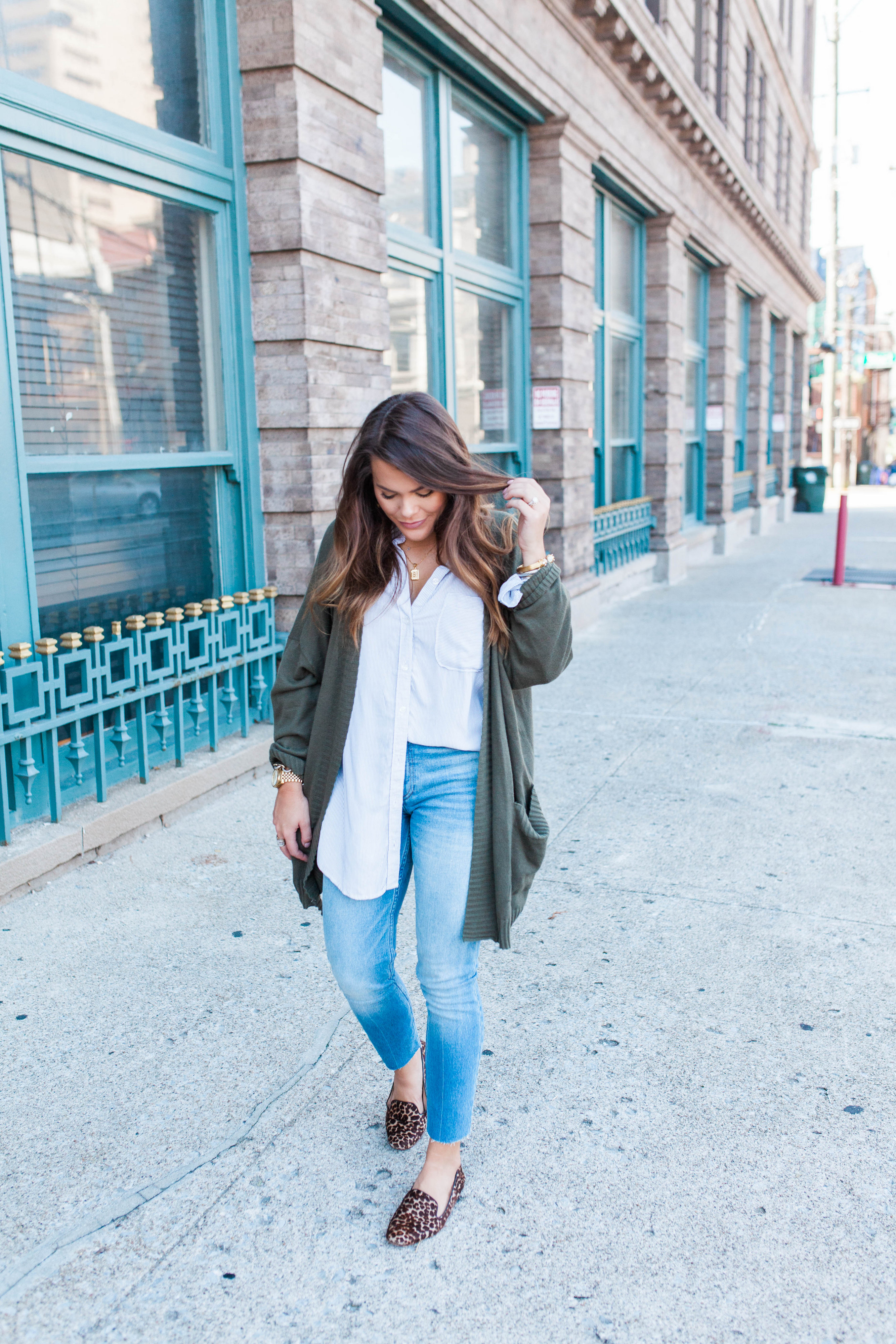 How to wear oversized fall layers 