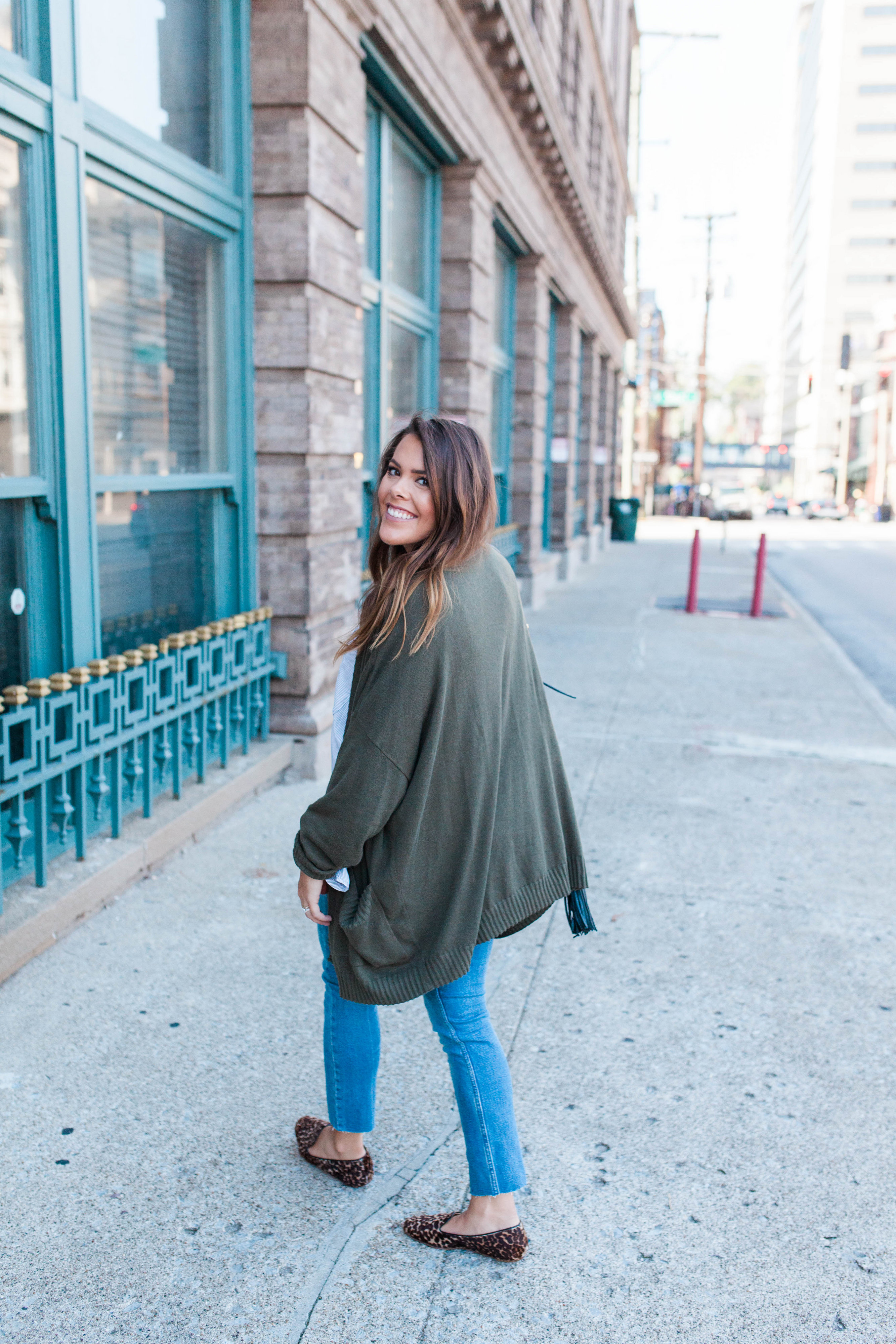 How to wear oversized fall layers 