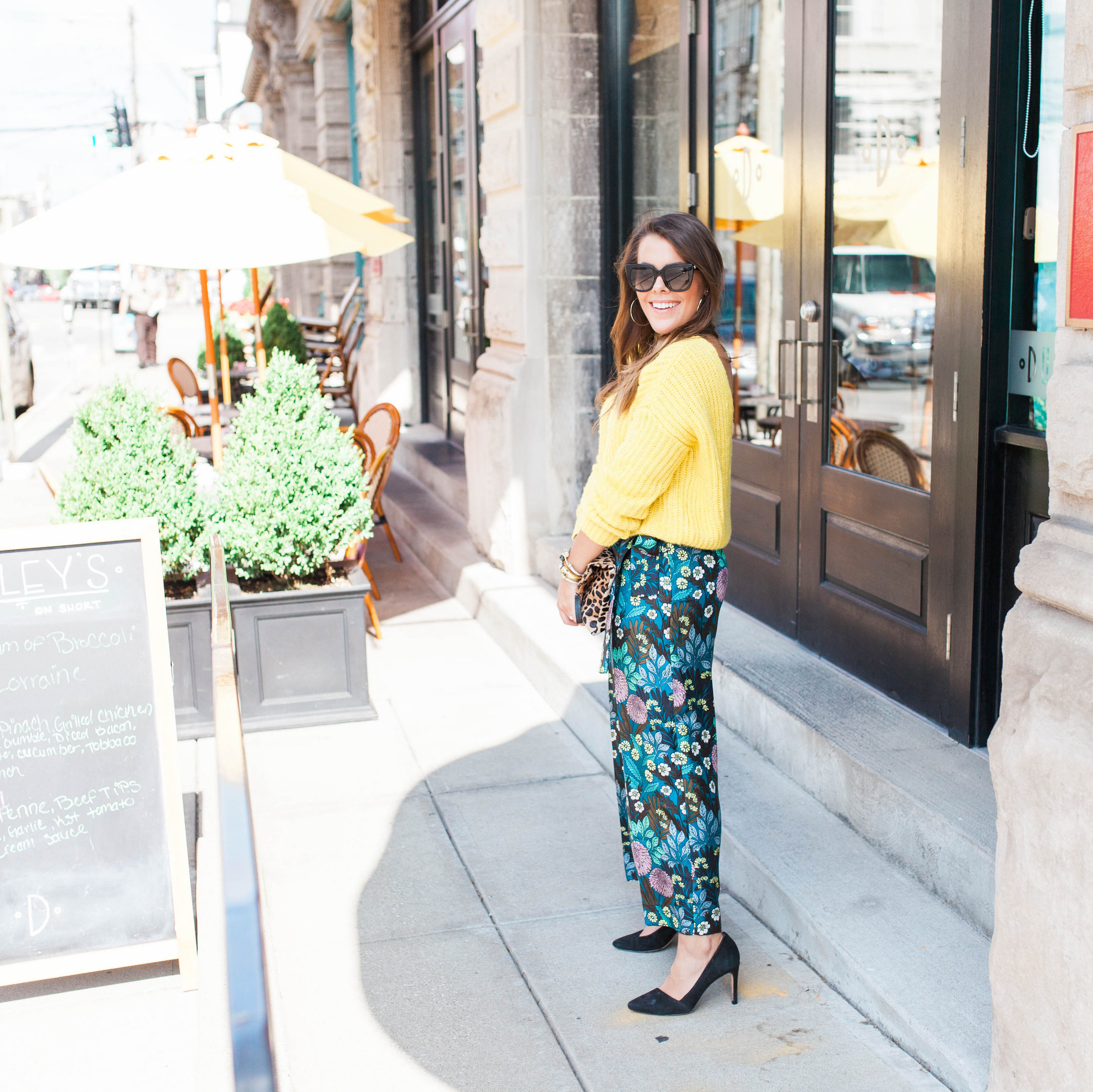 Floral Pants for Fall / A pop of color for fall