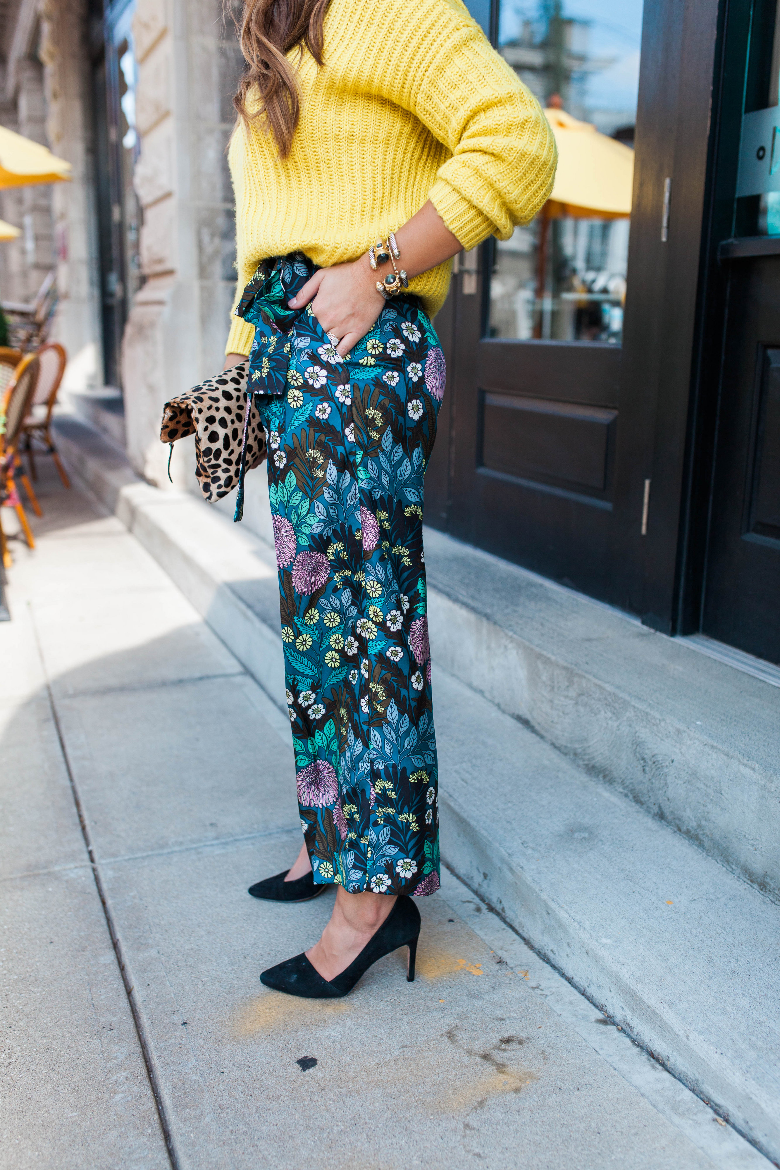 Floral Pants for Fall / A pop of color for fall