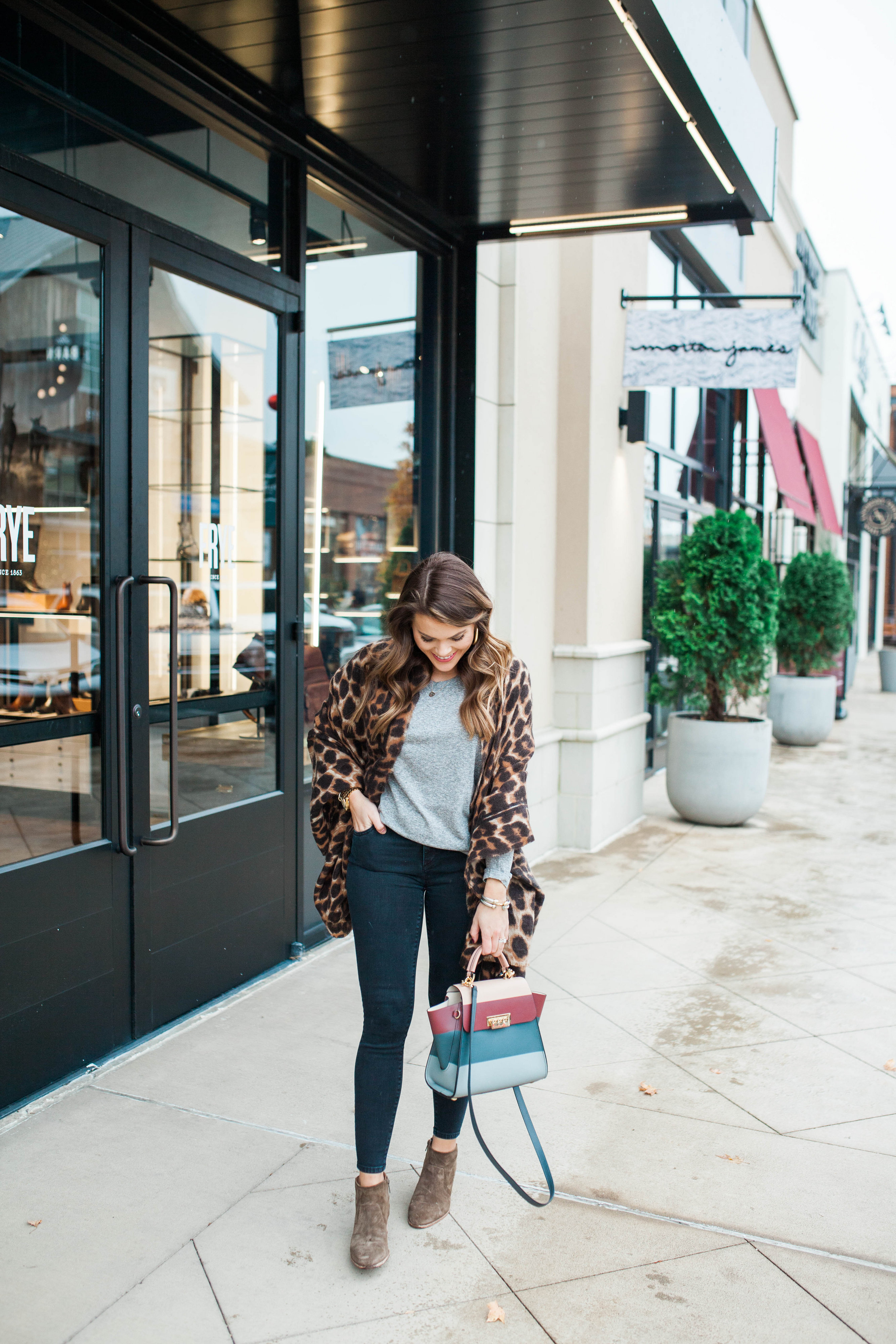 Leopard Scarf / Thanksgiving Outfit Idea