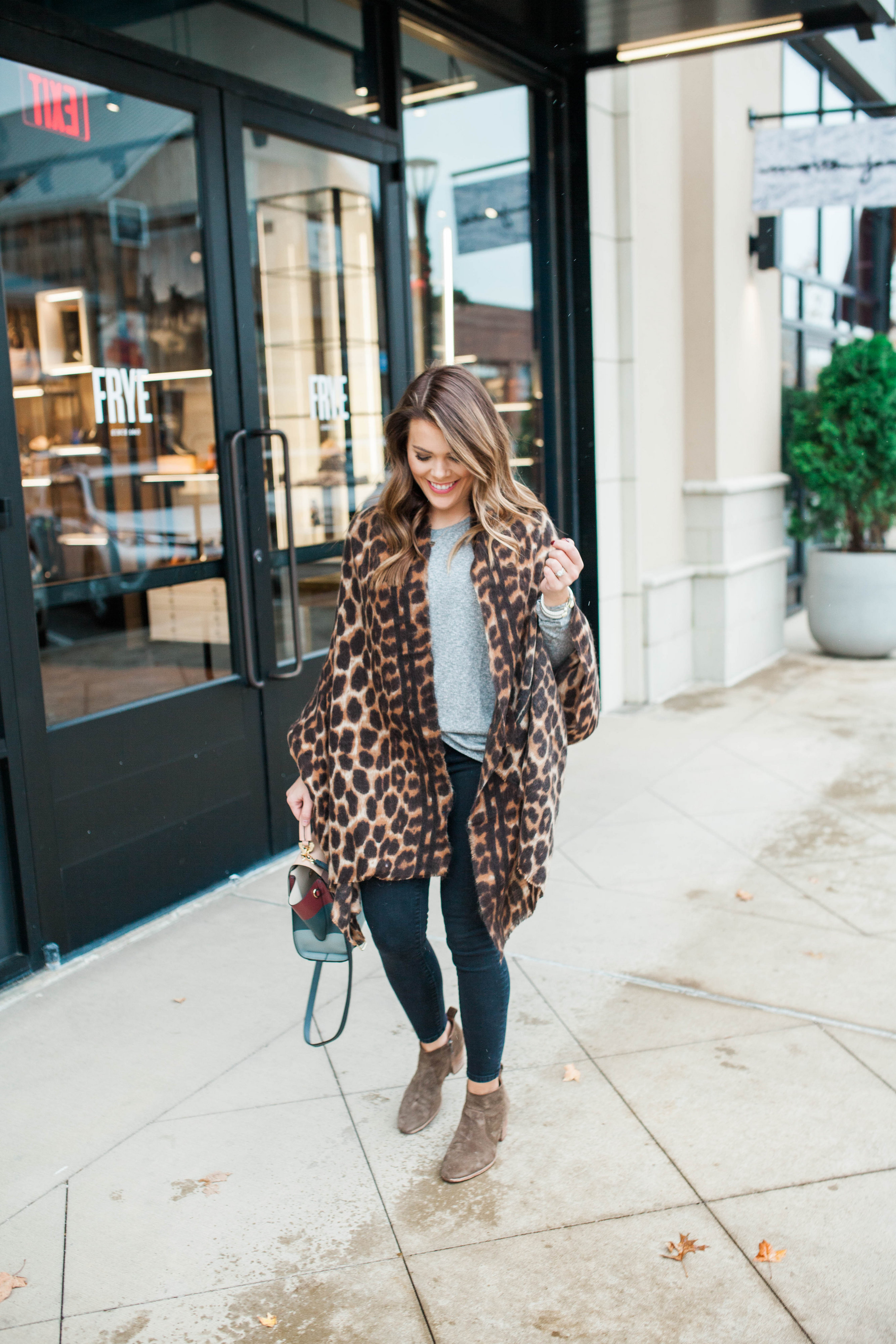 Leopard Scarf / Thanksgiving Outfit Idea