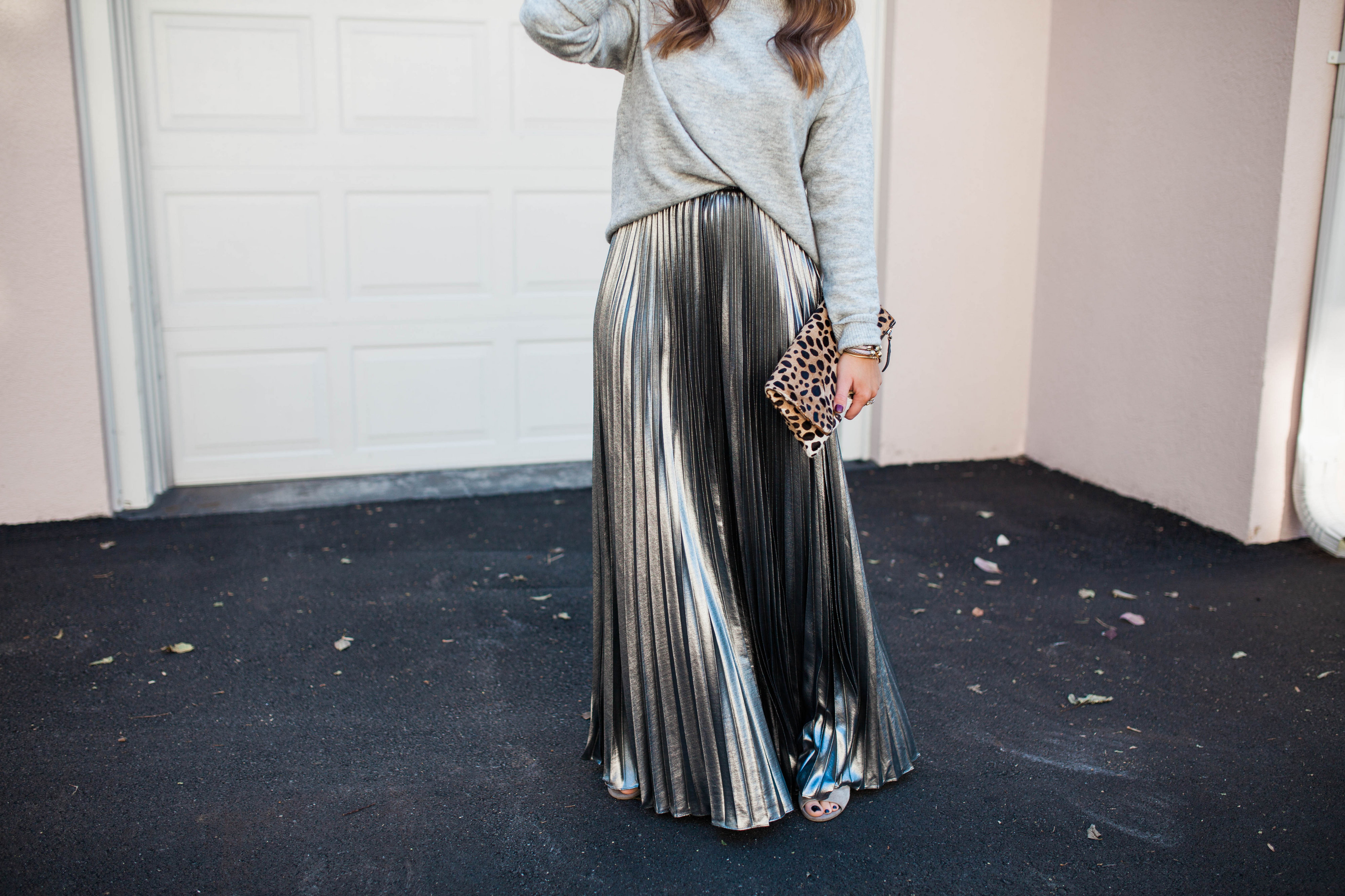 Holiday Outfit Idea / Metallic Maxi Skirt