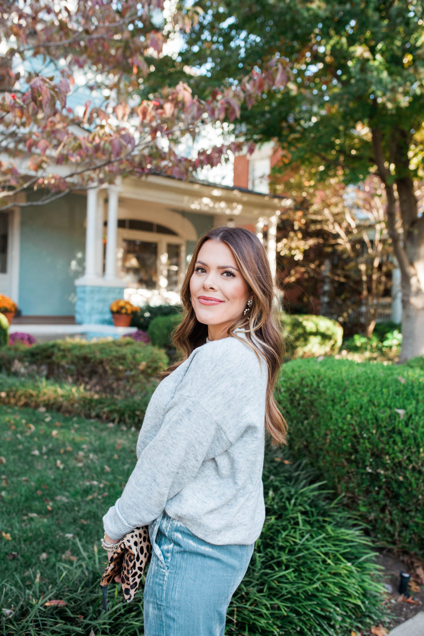 grey sweater / Glitter & Gingham 