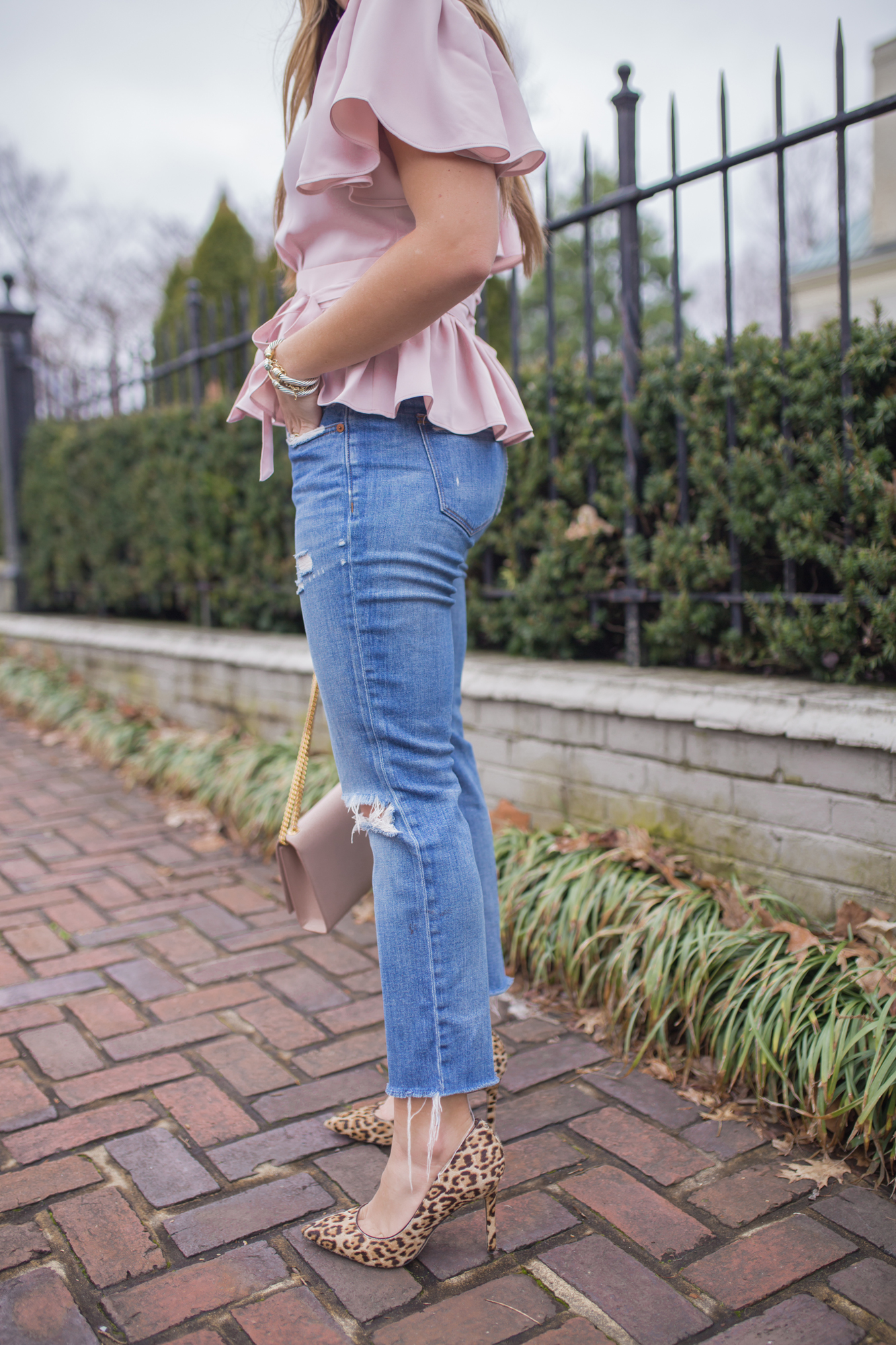 feminine spring outfit / glitter & gingham 