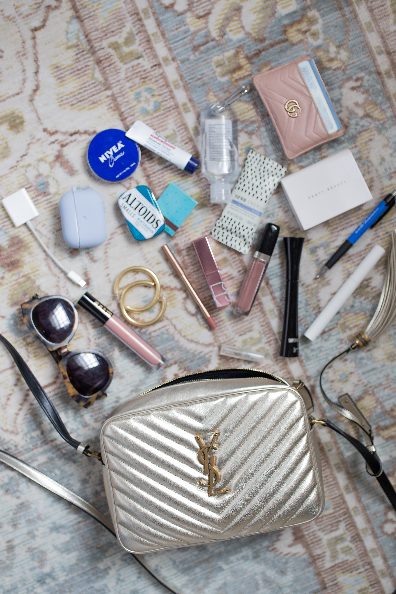 Whats in my bag / Glitter & Gingham