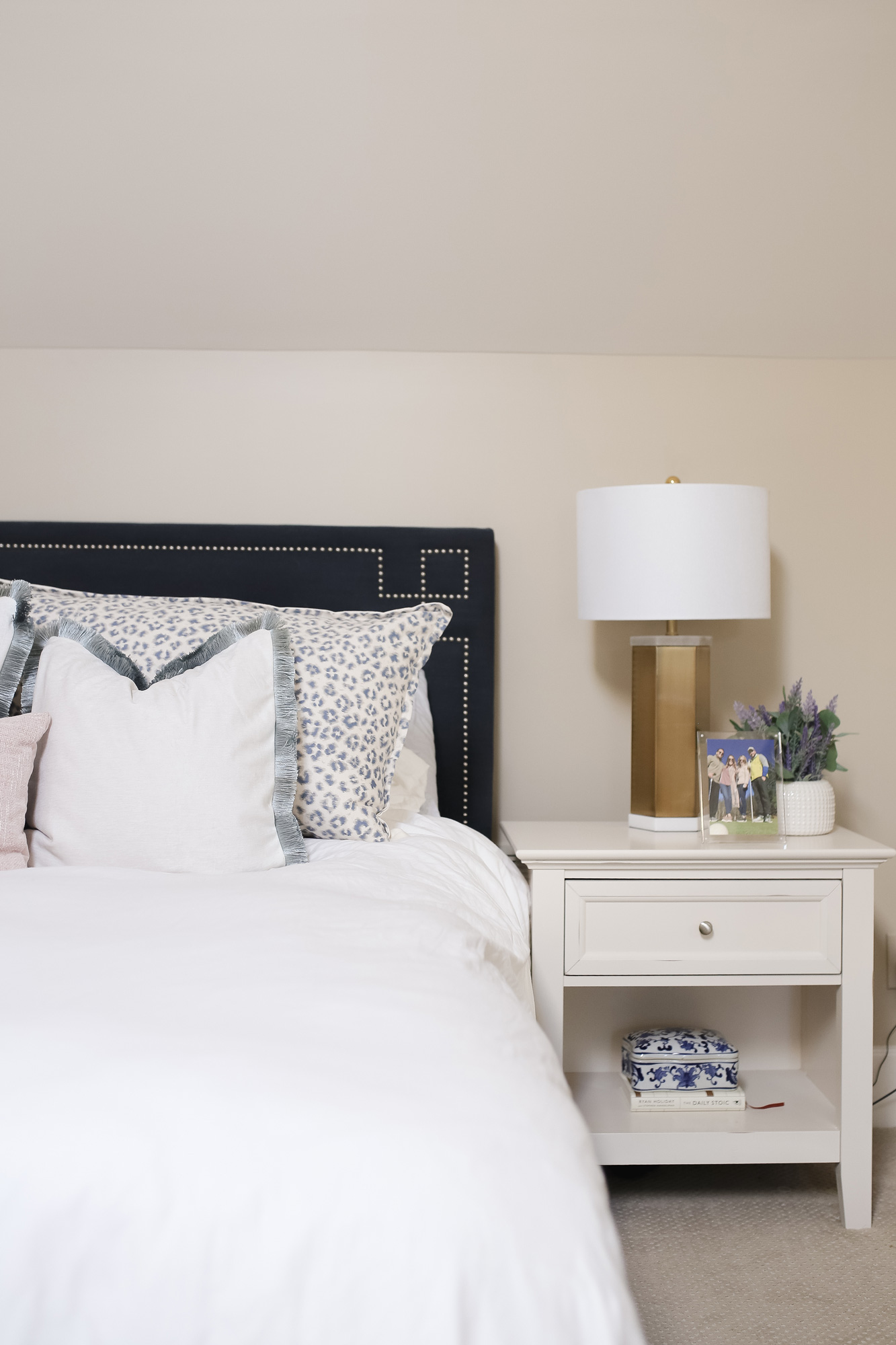 Blue & White Bedroom Decor / Glitter & Gingham 