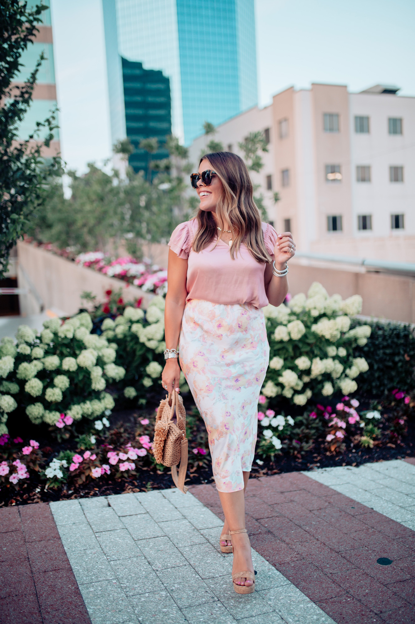 Feminine Summer Outfit / Glitter & Gingham