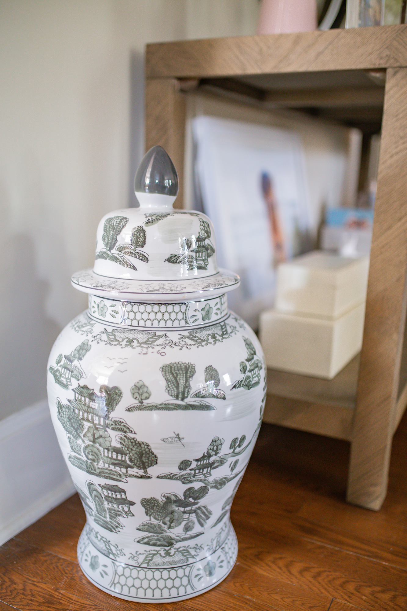 Chinoiserie Home Decor / Glitter & Gingham 