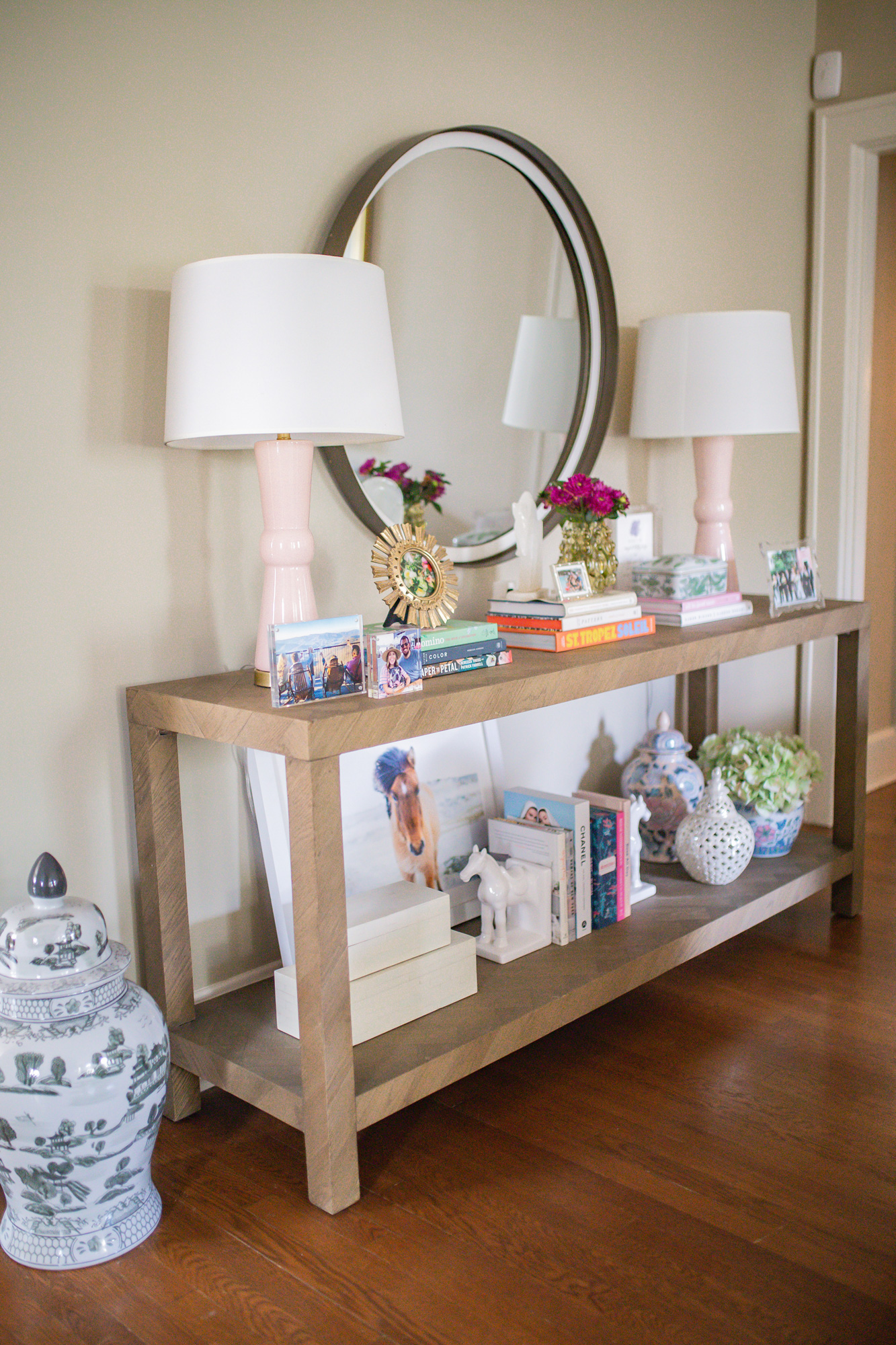 How to style a console table / Glitter & Gingham 