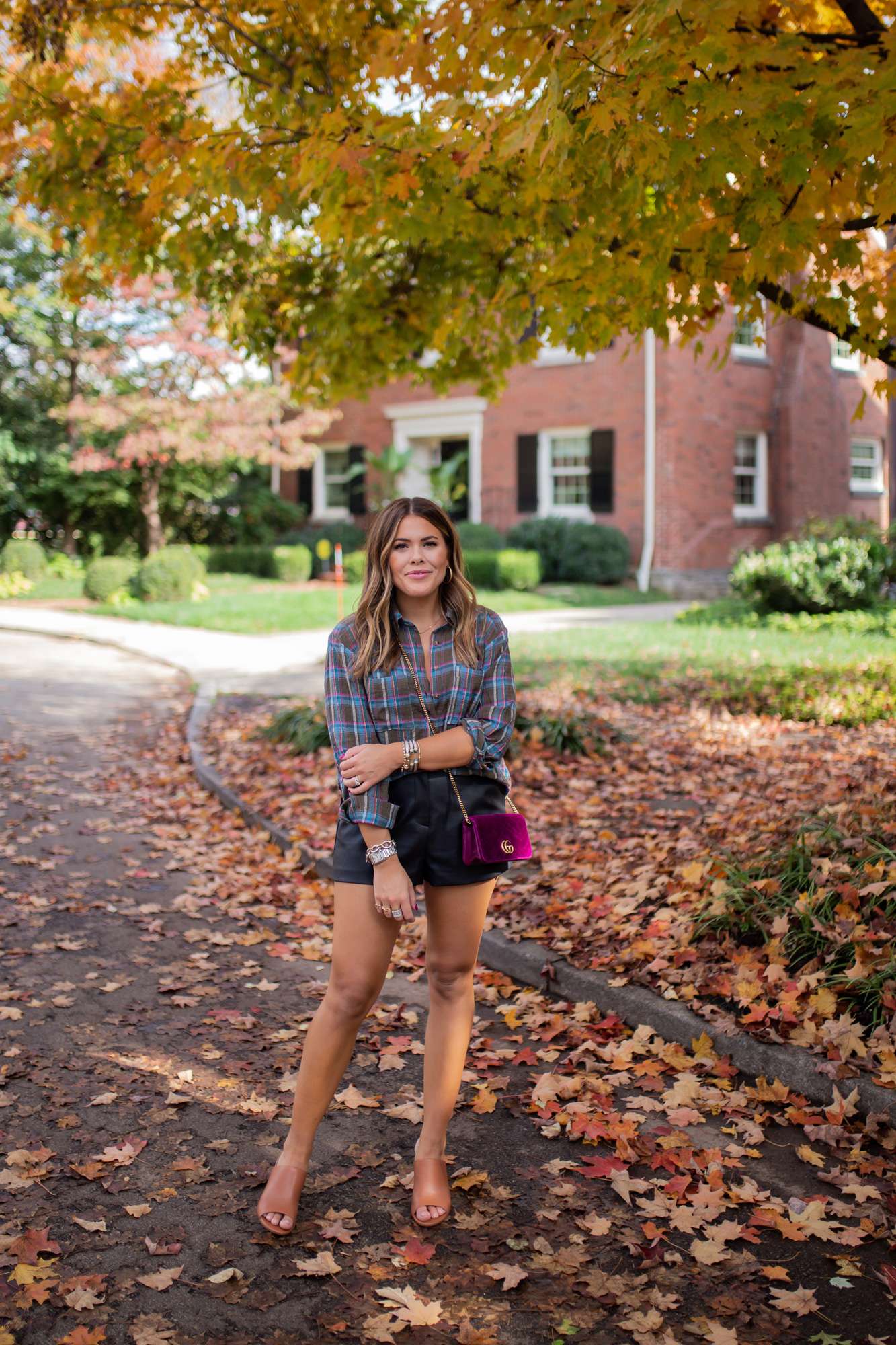 5 ways to style a flannel for fall / glitter & gingham 