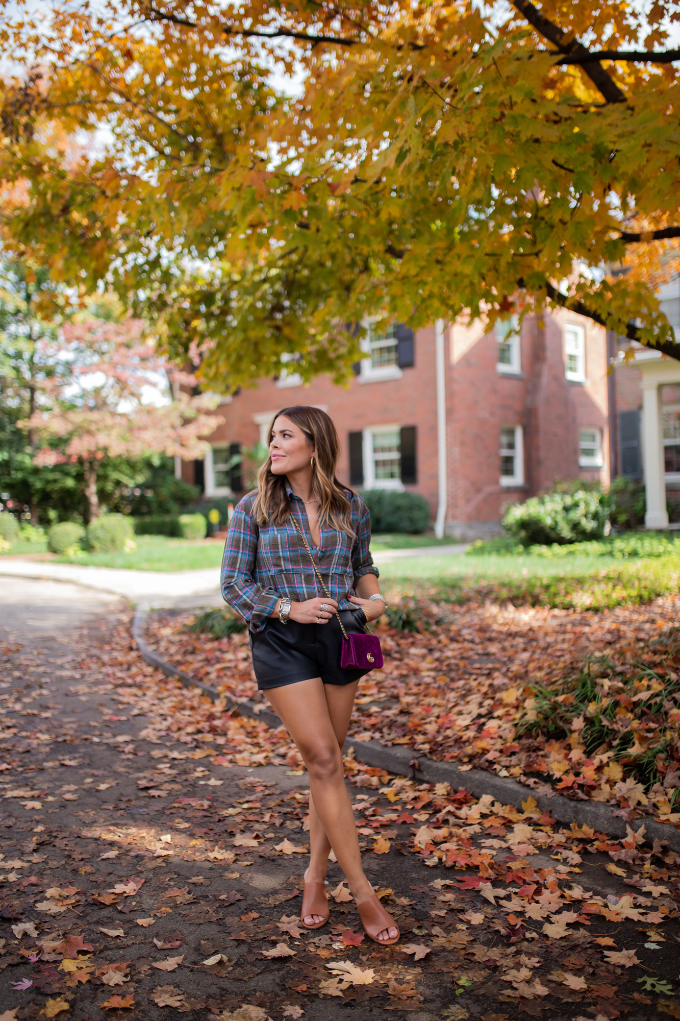 how to wear leather shorts for fall / glitter & Gingham