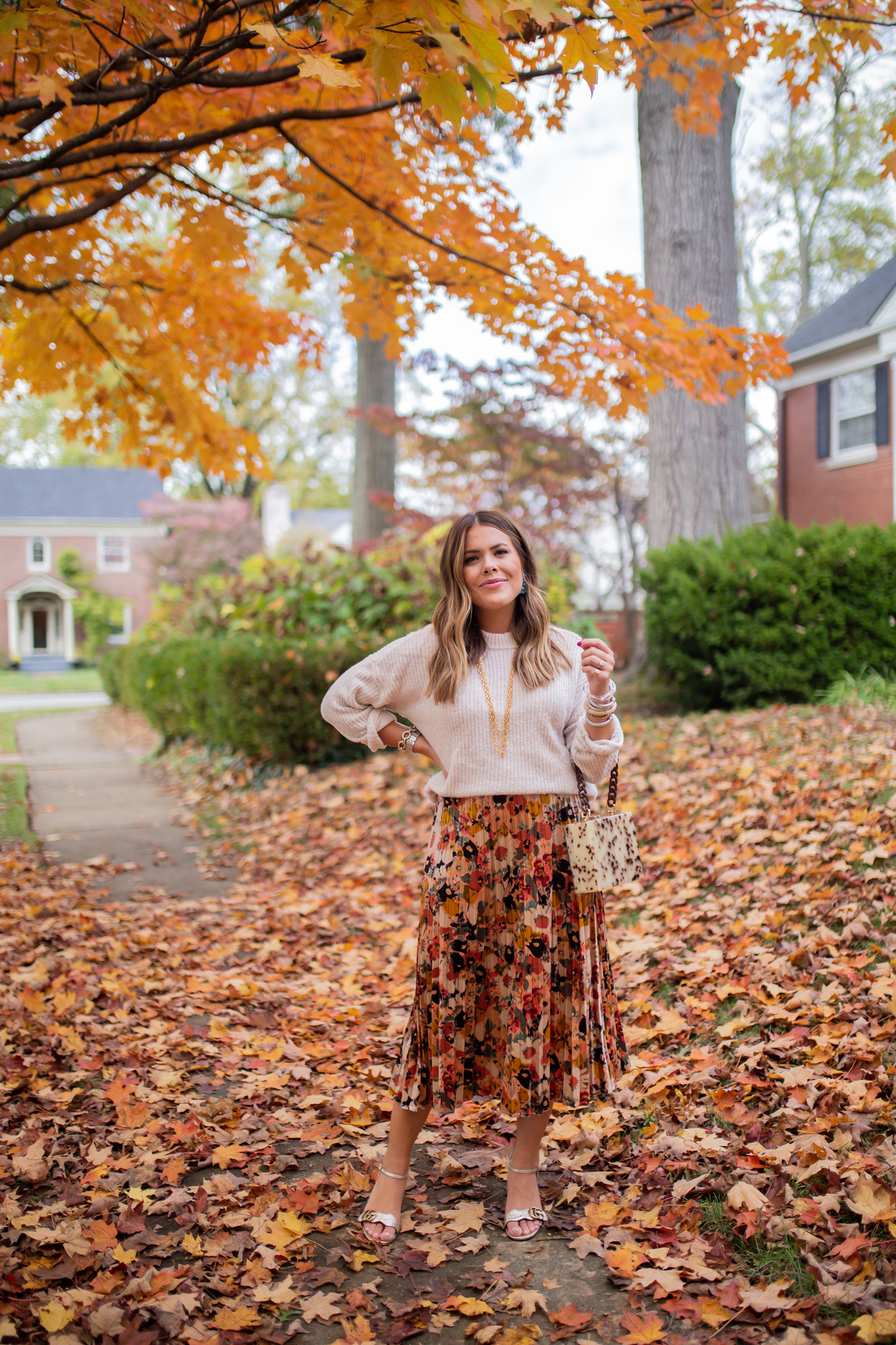 How to Style a Midi Skirt for Fall / Glitter & Gingham 