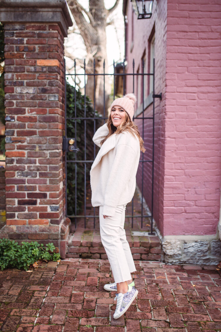 3 Ways to Wear White Jeans for Winter with Express + a SALE - Glitter ...