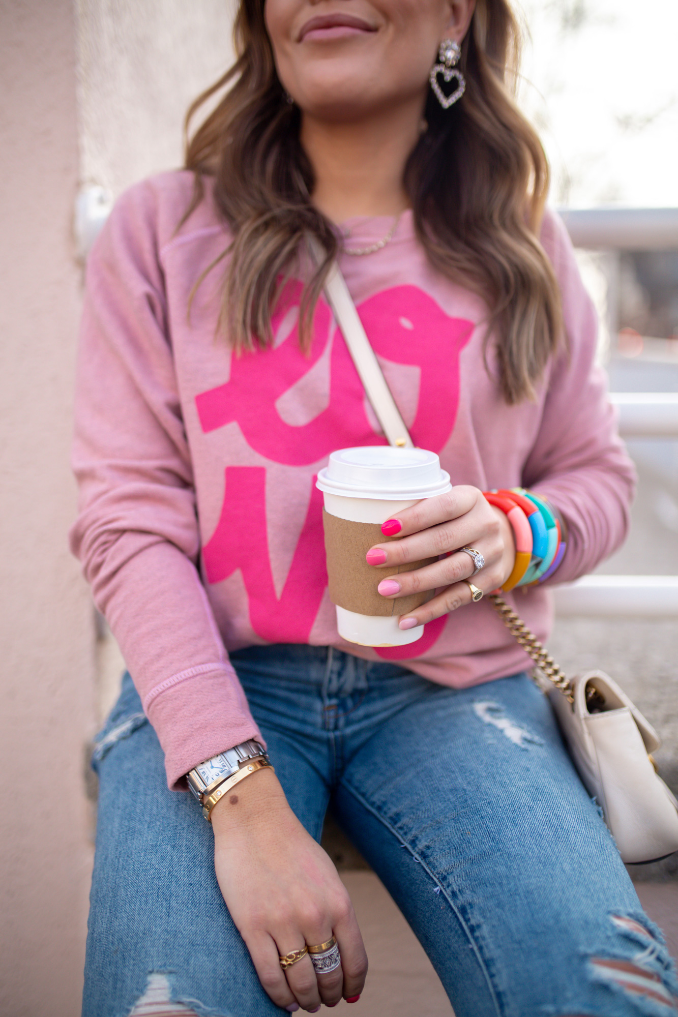 How to accessorize a graphic sweatshirt / Glitter & Gingham 