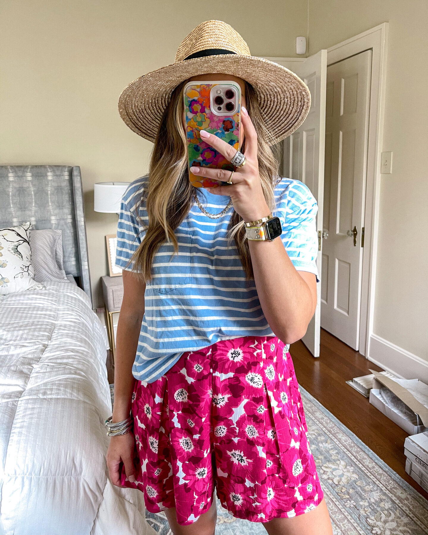 Summer Outfit Inspo / Glitter & Gingham 